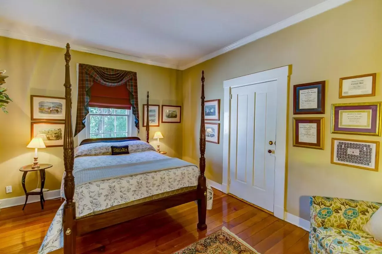 Bed in Steele Cottage