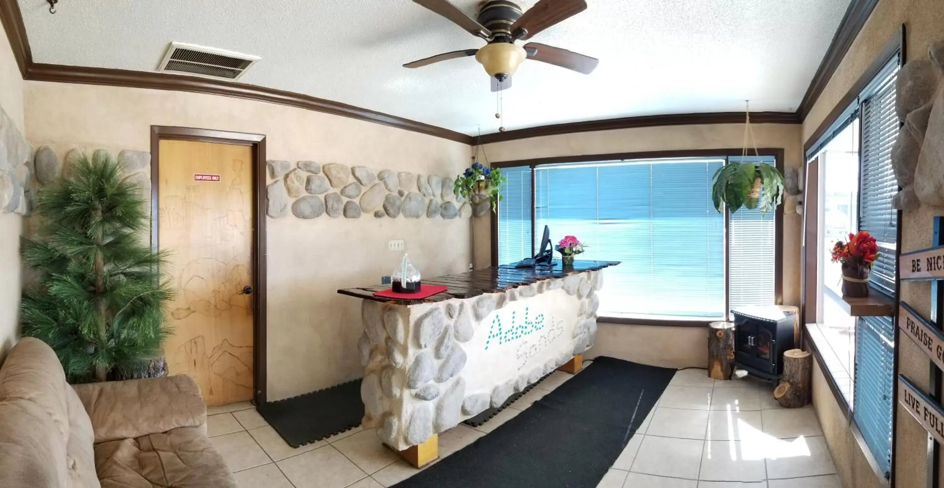 Lobby or reception, Bed in Adobe Sands Motel Lobby or reception, Bed in Adobe Sands Motel