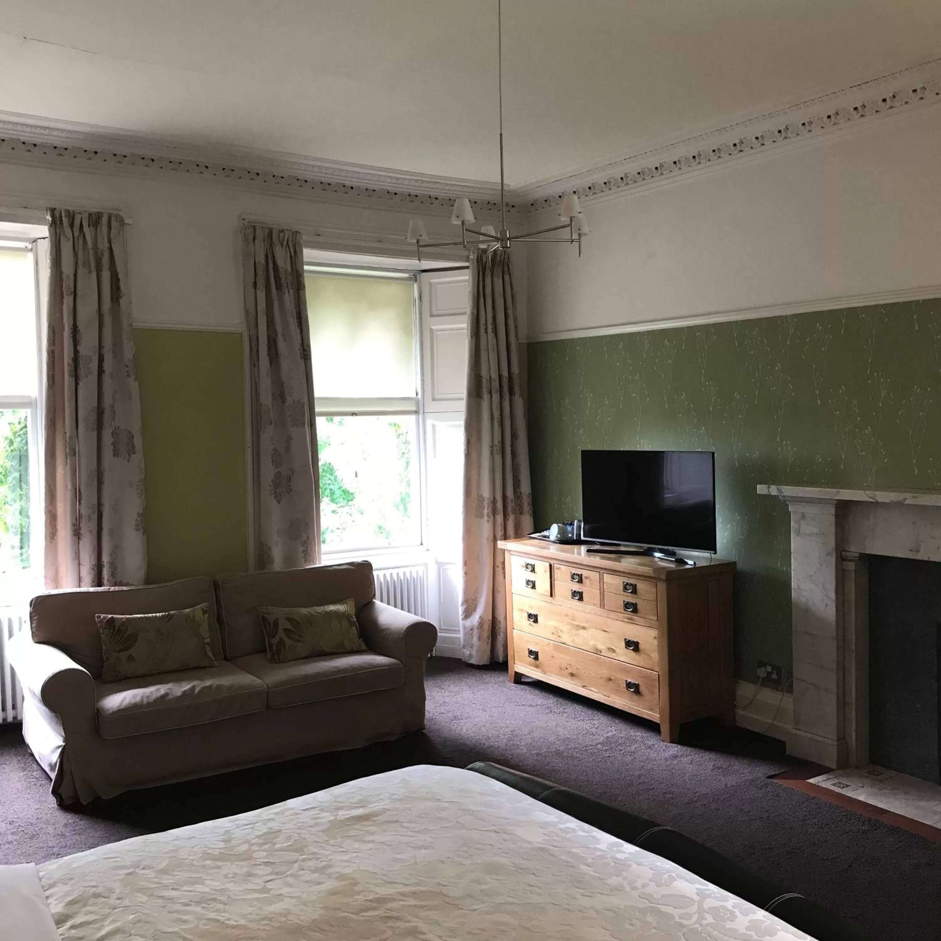 Coffee/tea facilities in Ashtree House Hotel, Glasgow Airport & Paisley