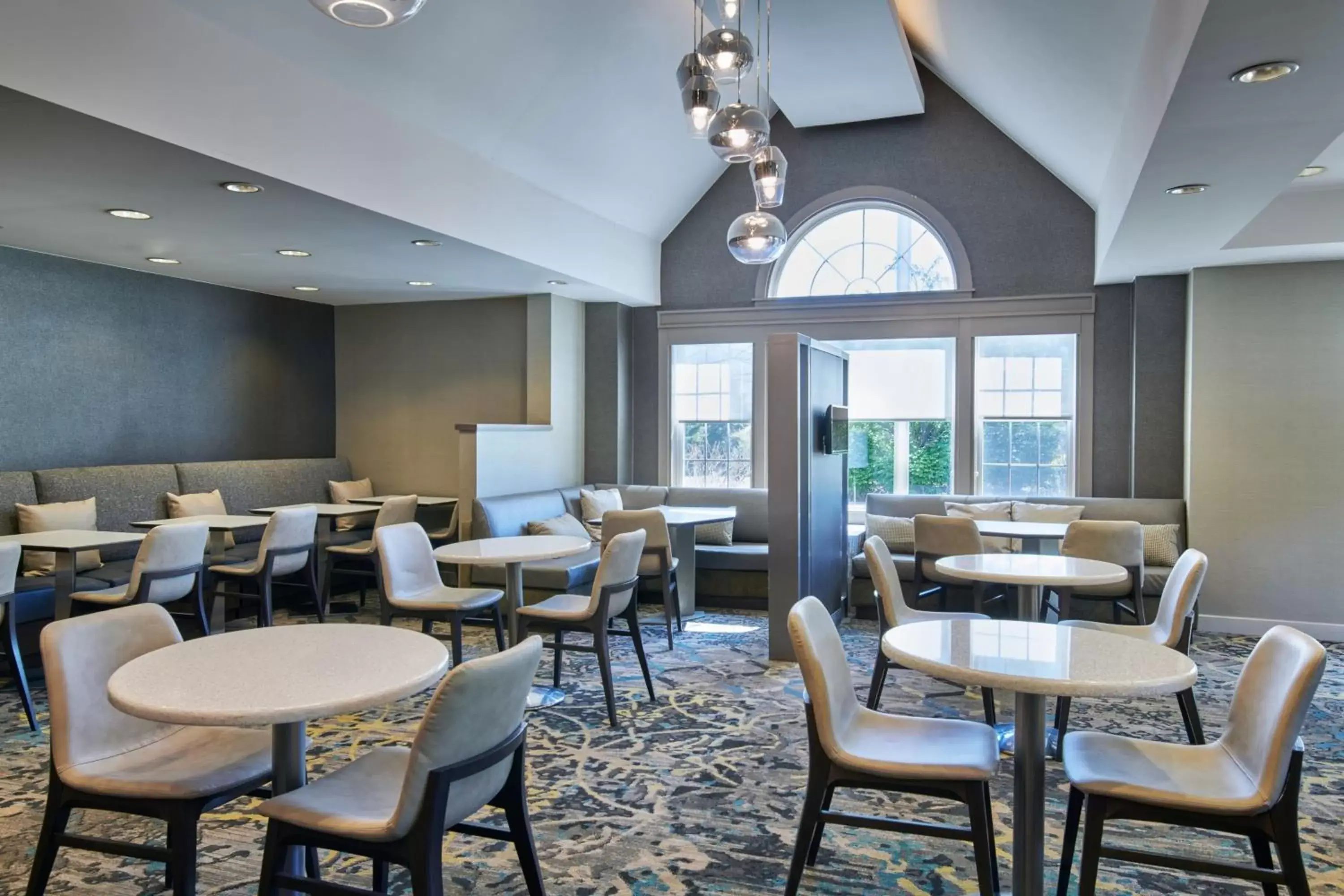 Lobby or reception, Restaurant/Places to Eat in Residence Inn by Marriott Detroit / Novi