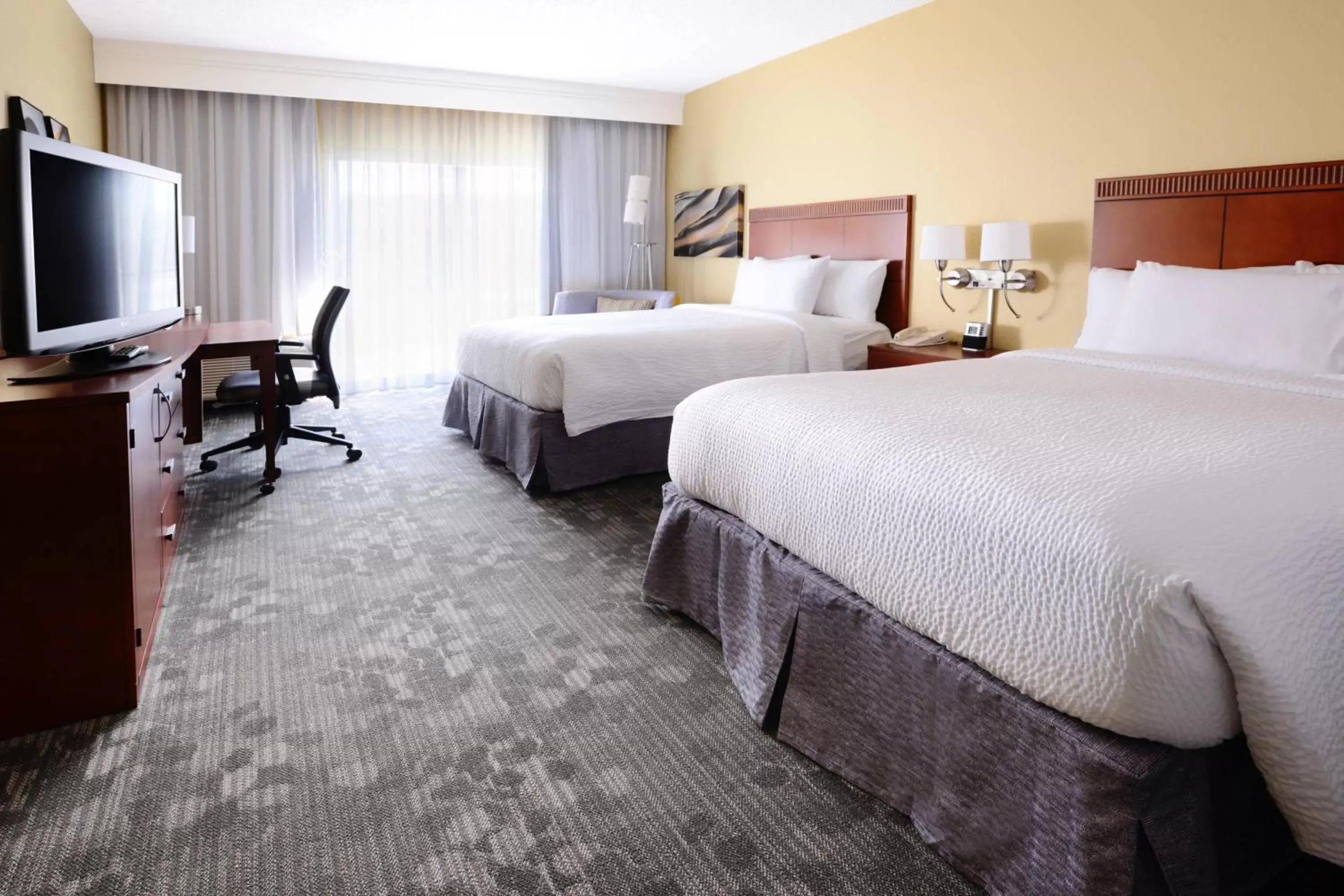 Photo of the whole room, Bed in Courtyard by Marriott Oklahoma City Airport