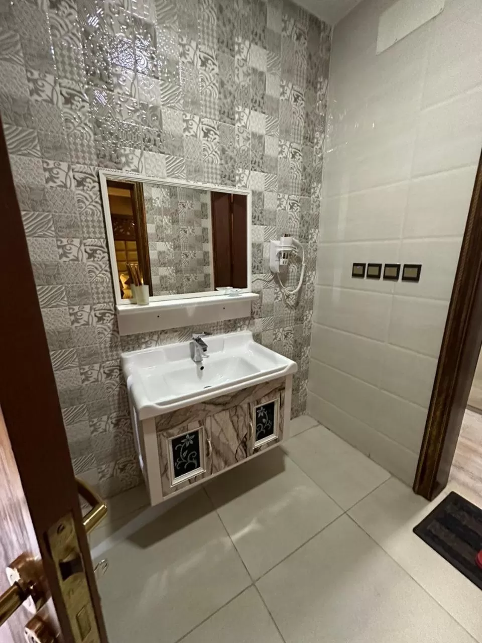 Bathroom in Leen Serviced Apartments-لين للشقق المخدومه