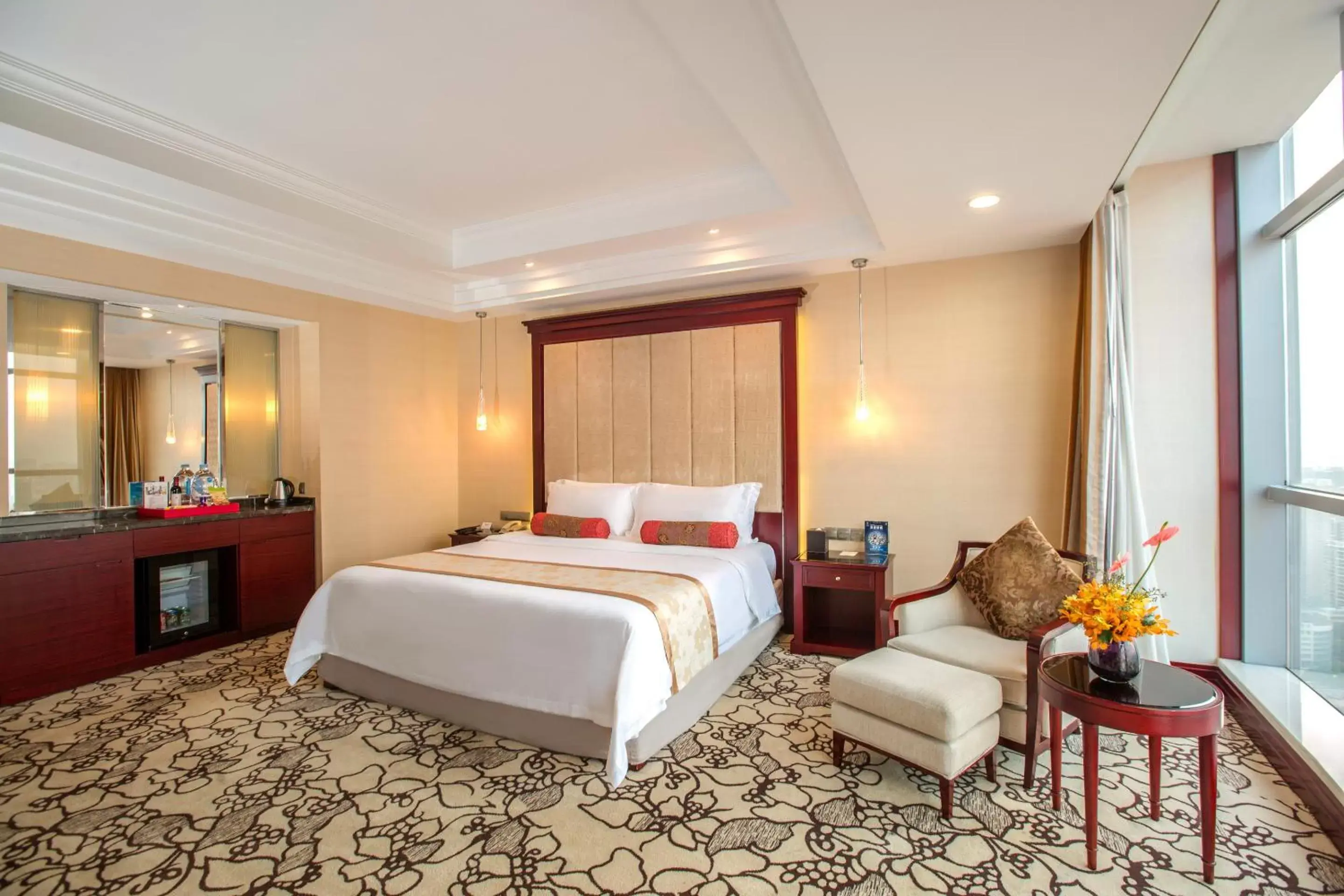 Bed in Soluxe Hotel Guangzhou