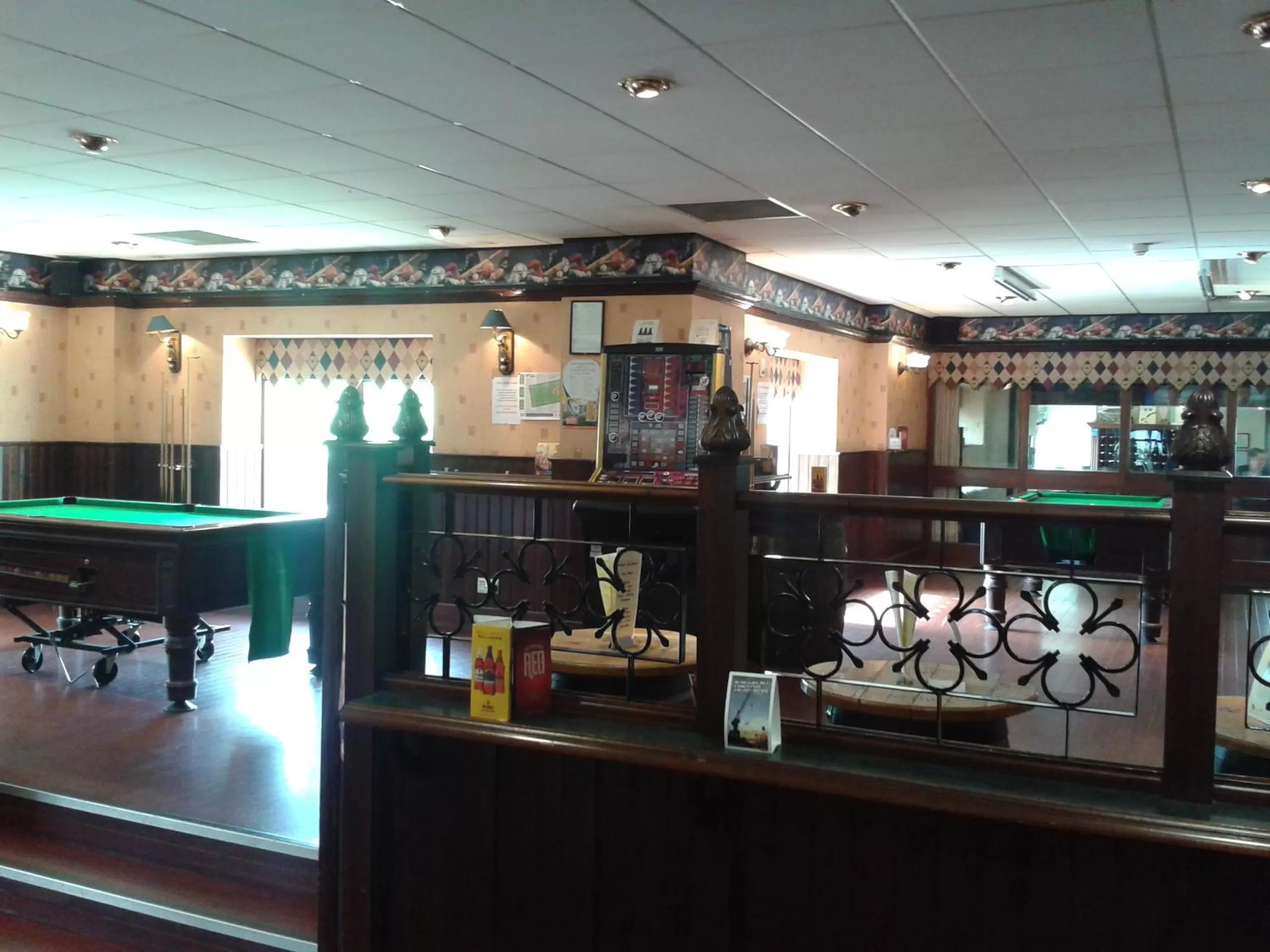 Billiard in The Weigh Inn Hotel & Lodges