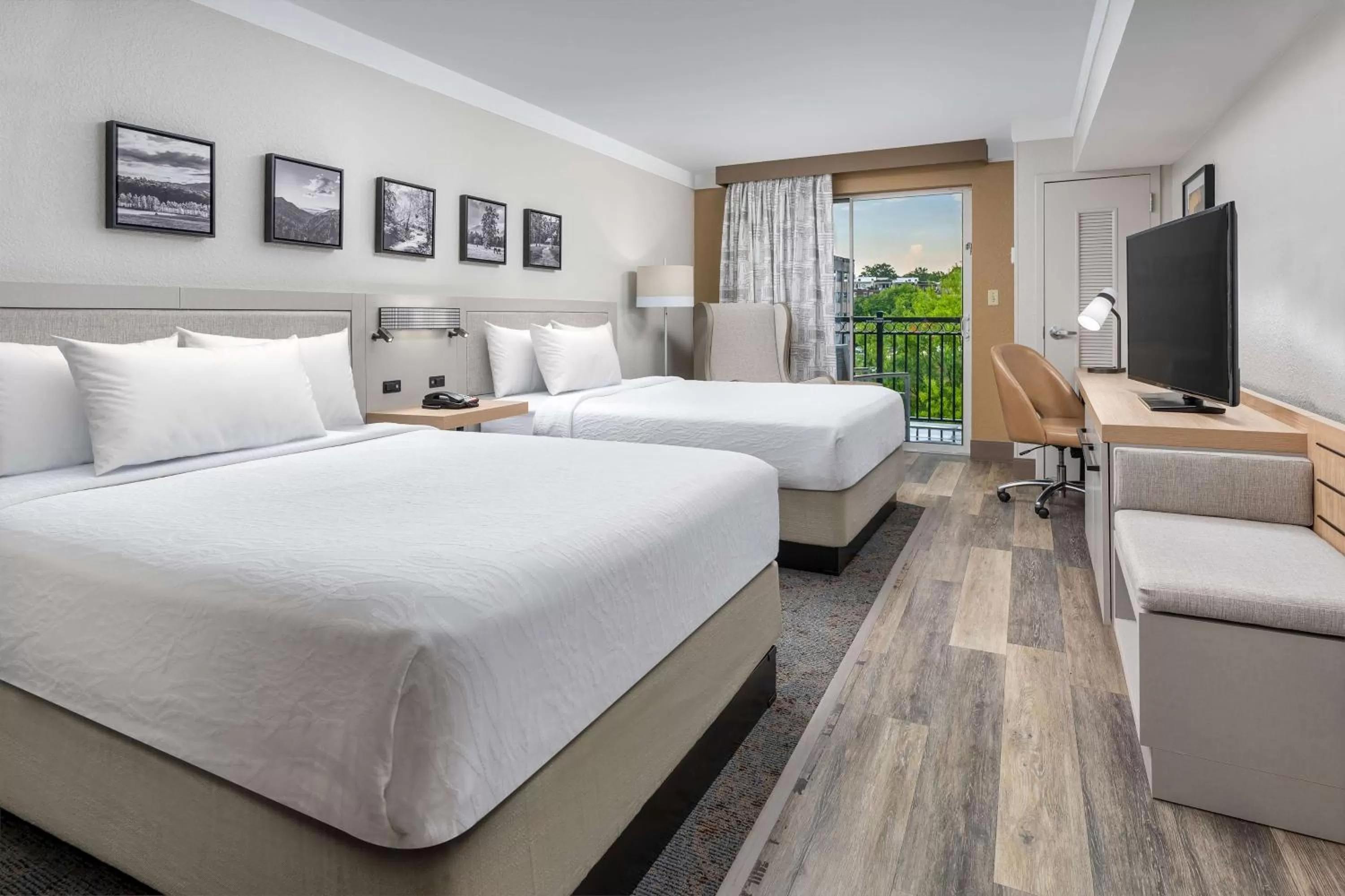 Bedroom, Bed in Hilton Garden Inn Chattanooga Downtown