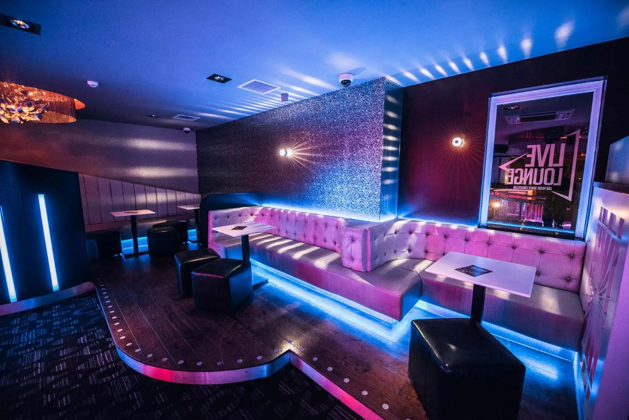 Area and facilities in The Commercial Hotel