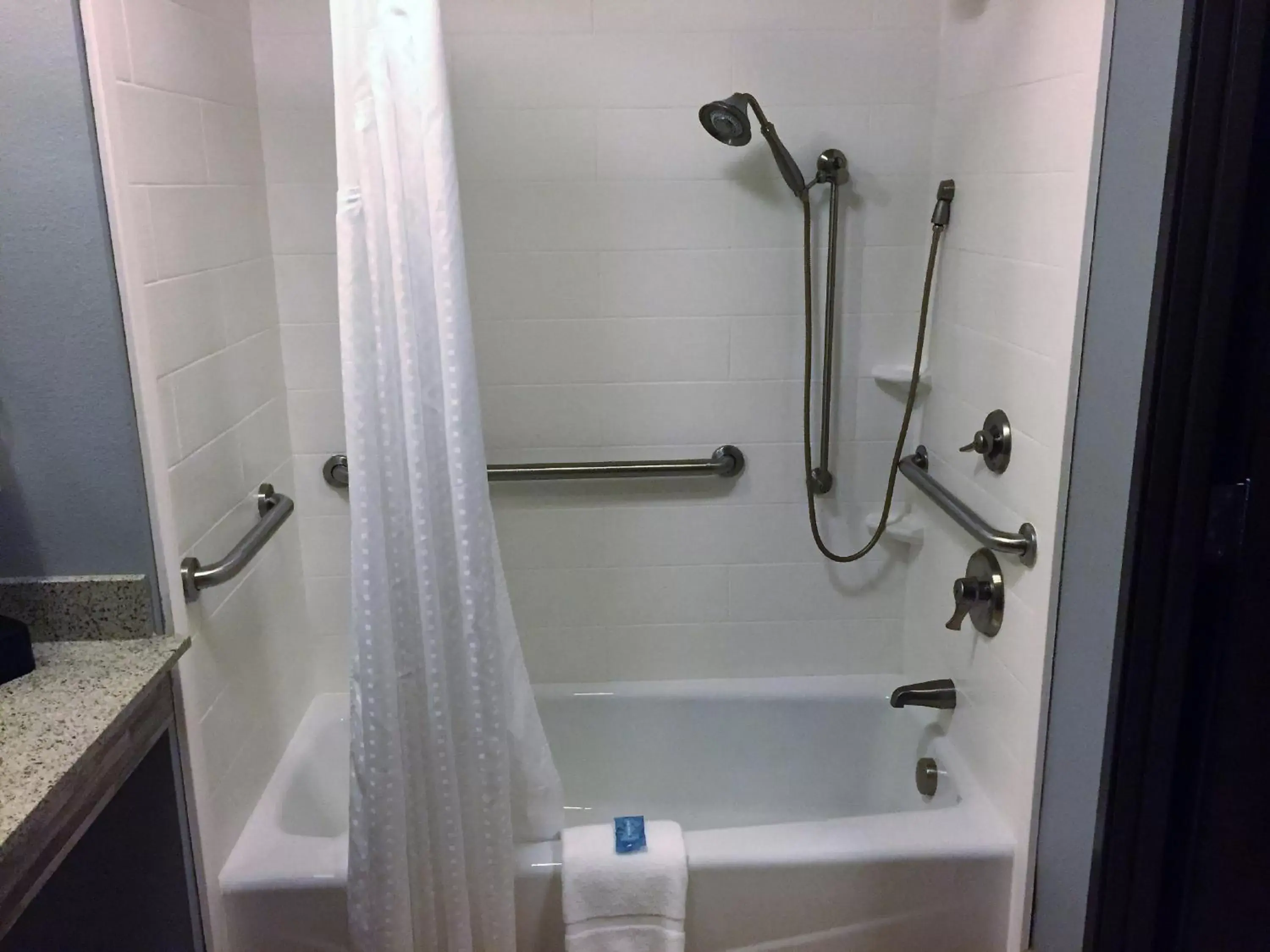 Bathroom in Holiday Inn Express & Suites Perry-National Fairground Area, an IHG Hotel