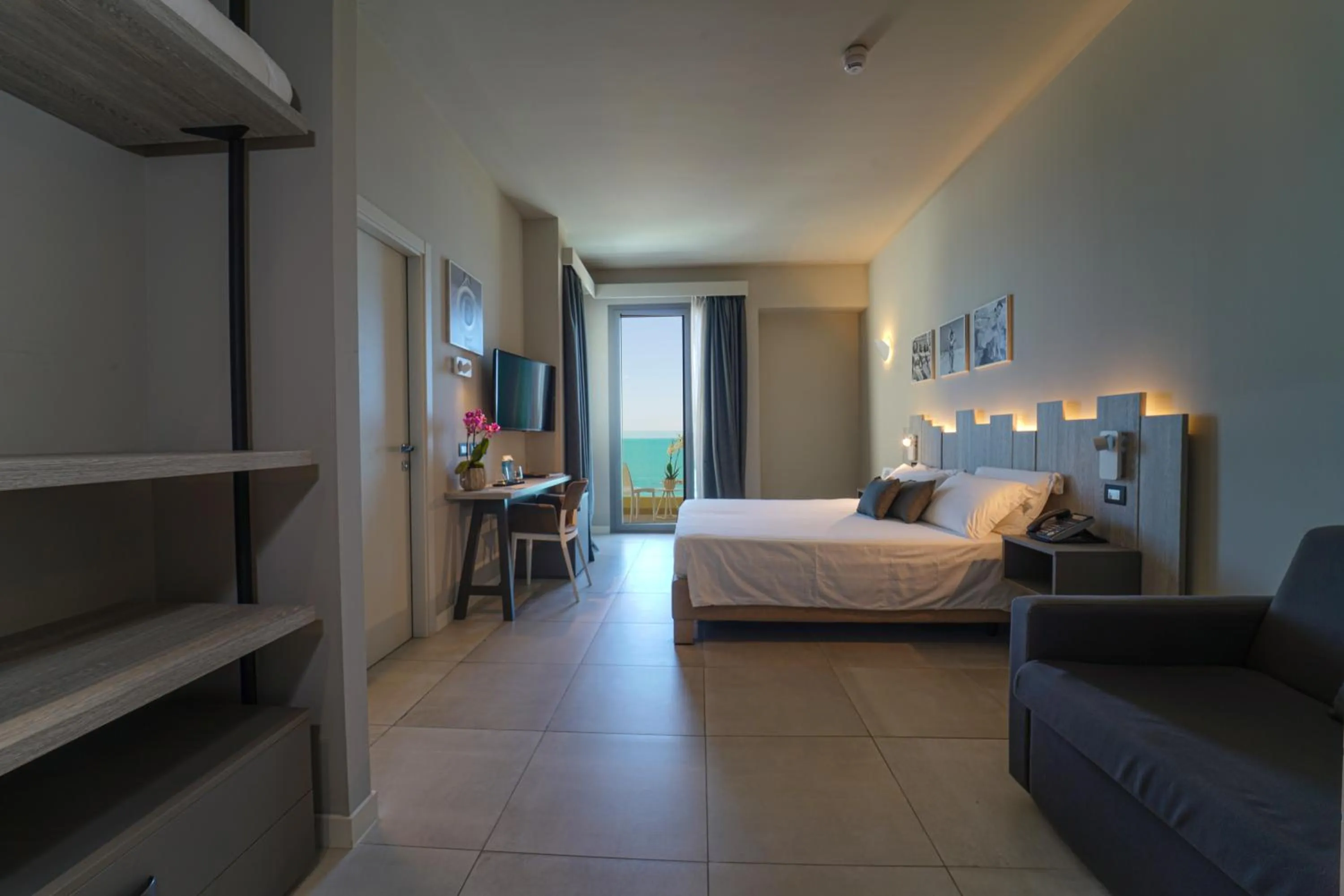 Bedroom, Bed in Nautilus Family Hotel