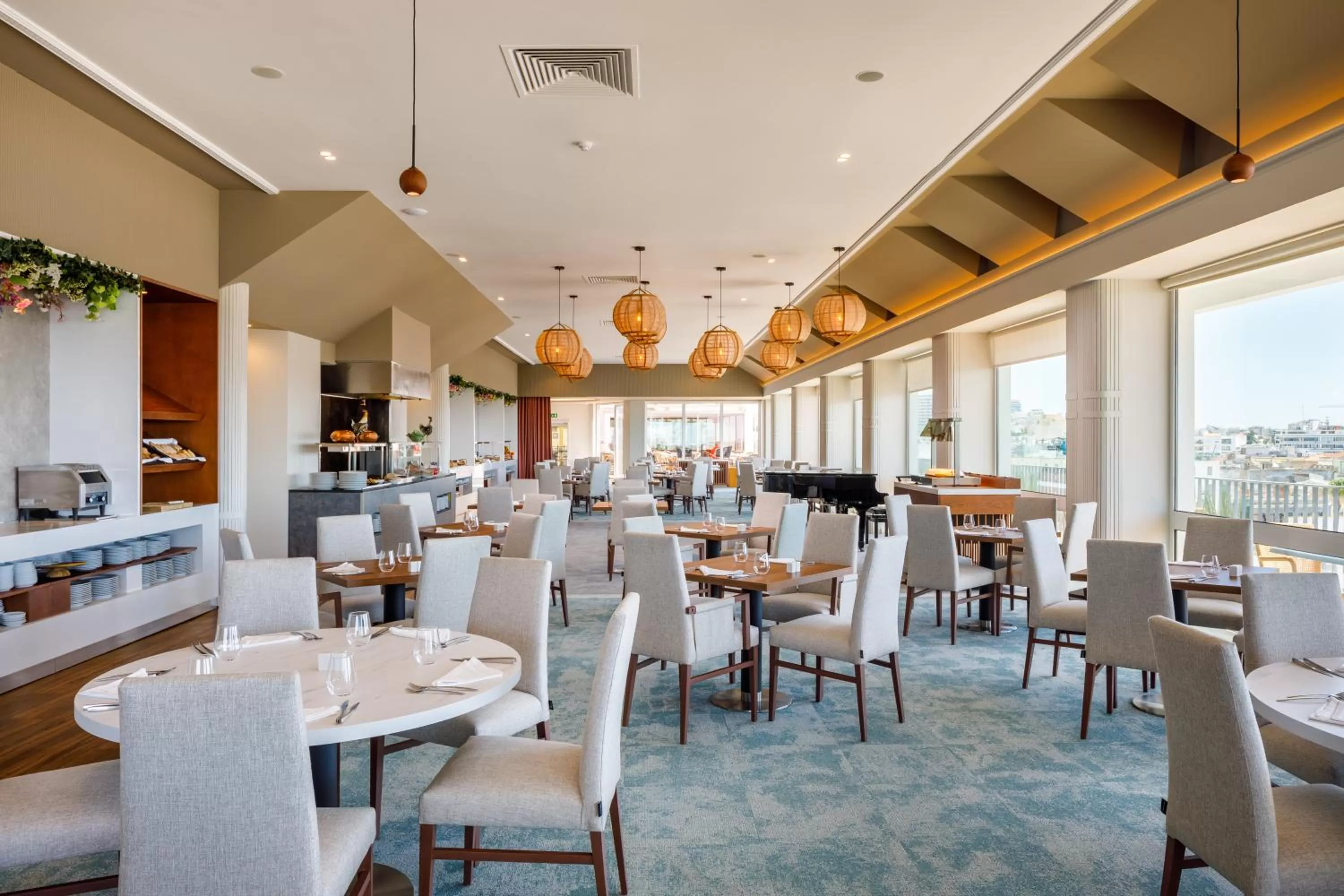 Restaurant/places to eat in AP Eva Senses