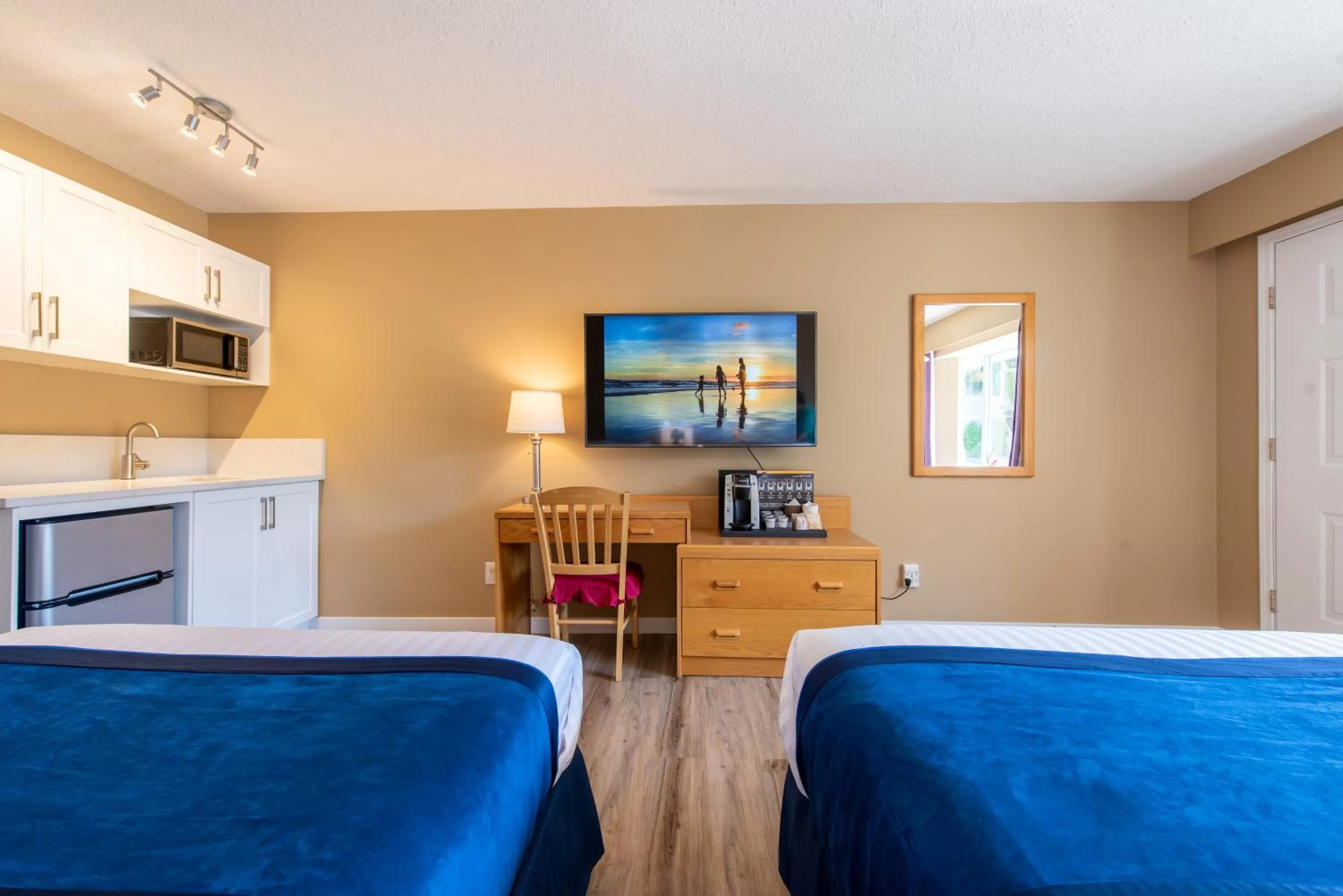 Bed in Ocean Crest Motel