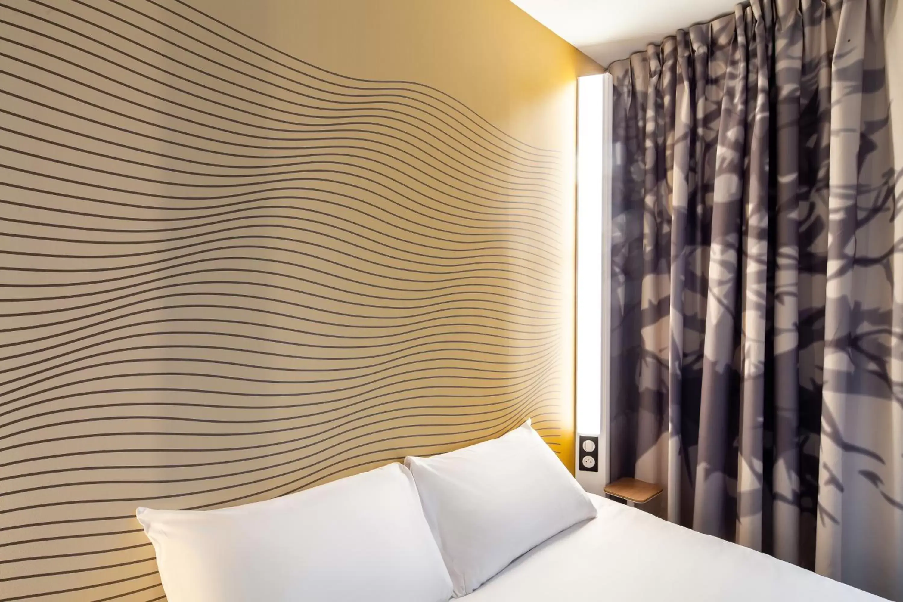 Bedroom, Bed in B&B HOTEL Nice Aéroport Arenas