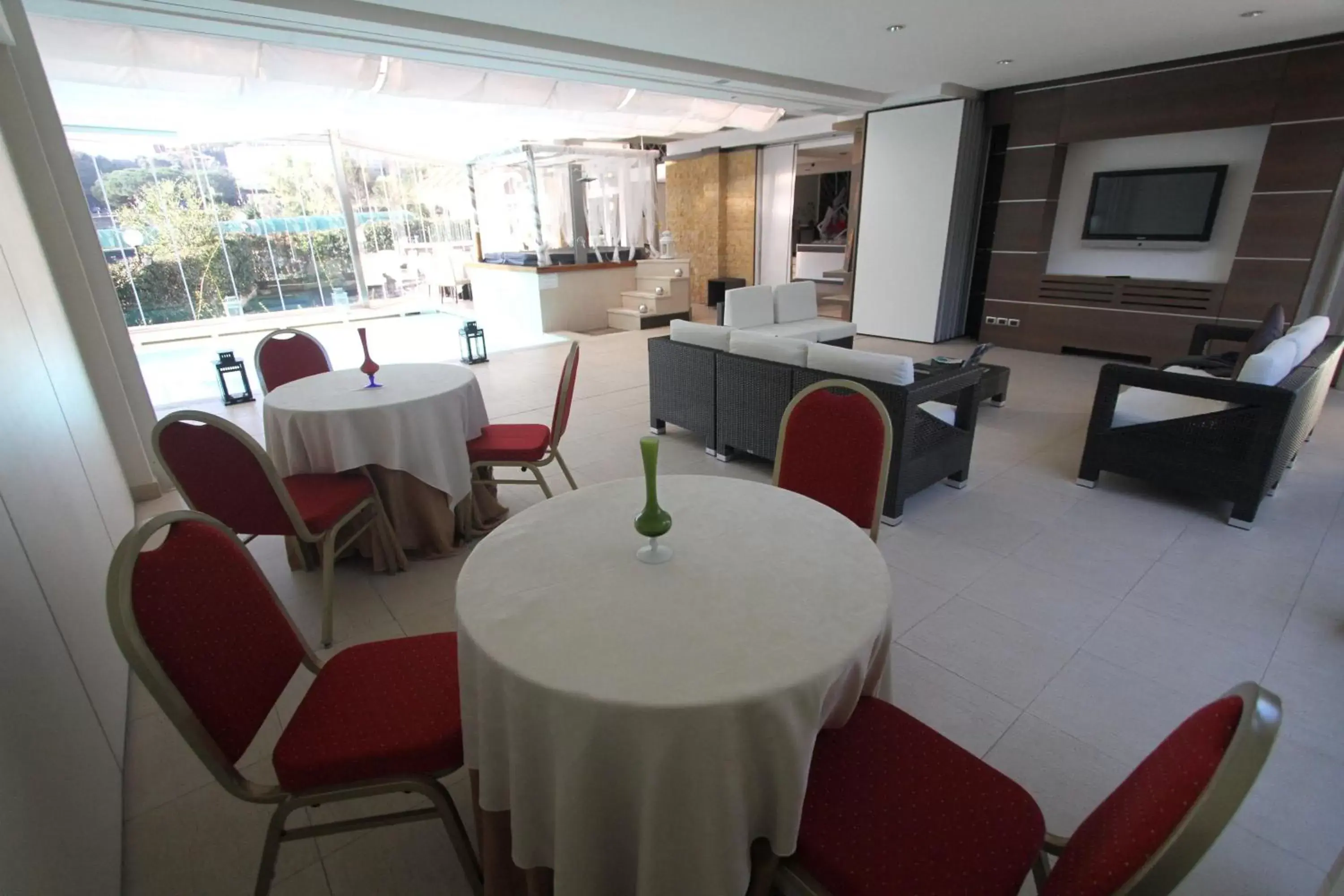 Business facilities in Poggio Hotel