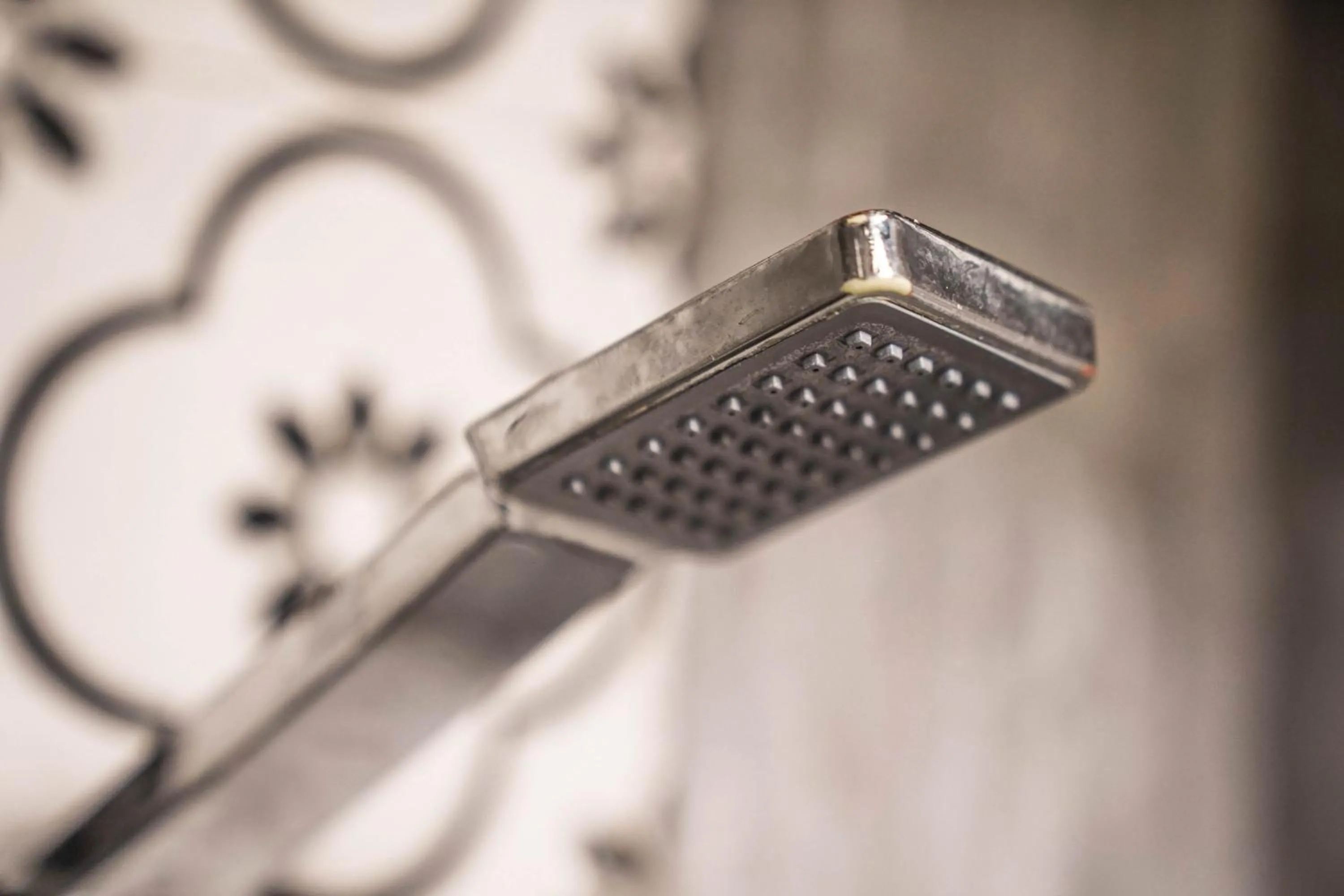 Shower in Chengdu Mix Hostel Backpackers