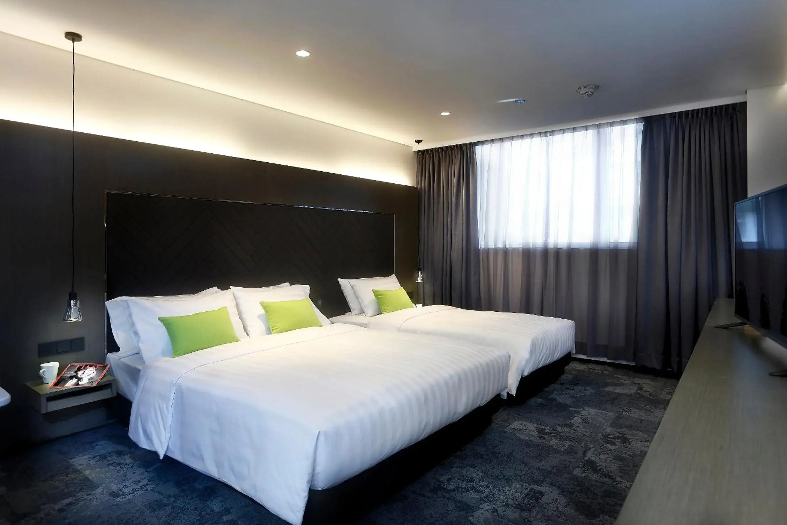 Bedroom, Bed in Hotel Ease Tsuen Wan