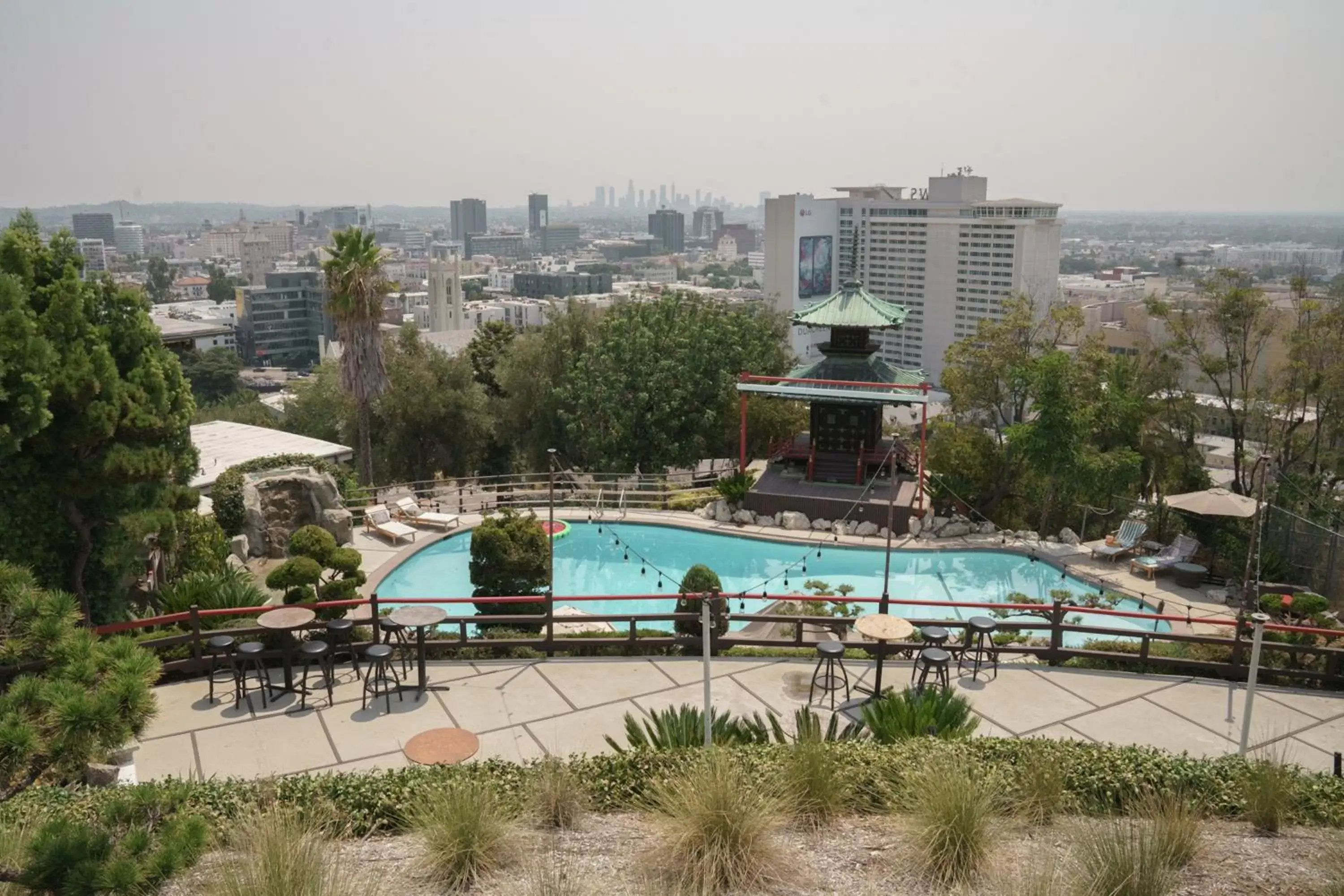 Swimming pool, Pool View in Hollywood Hills Hotel