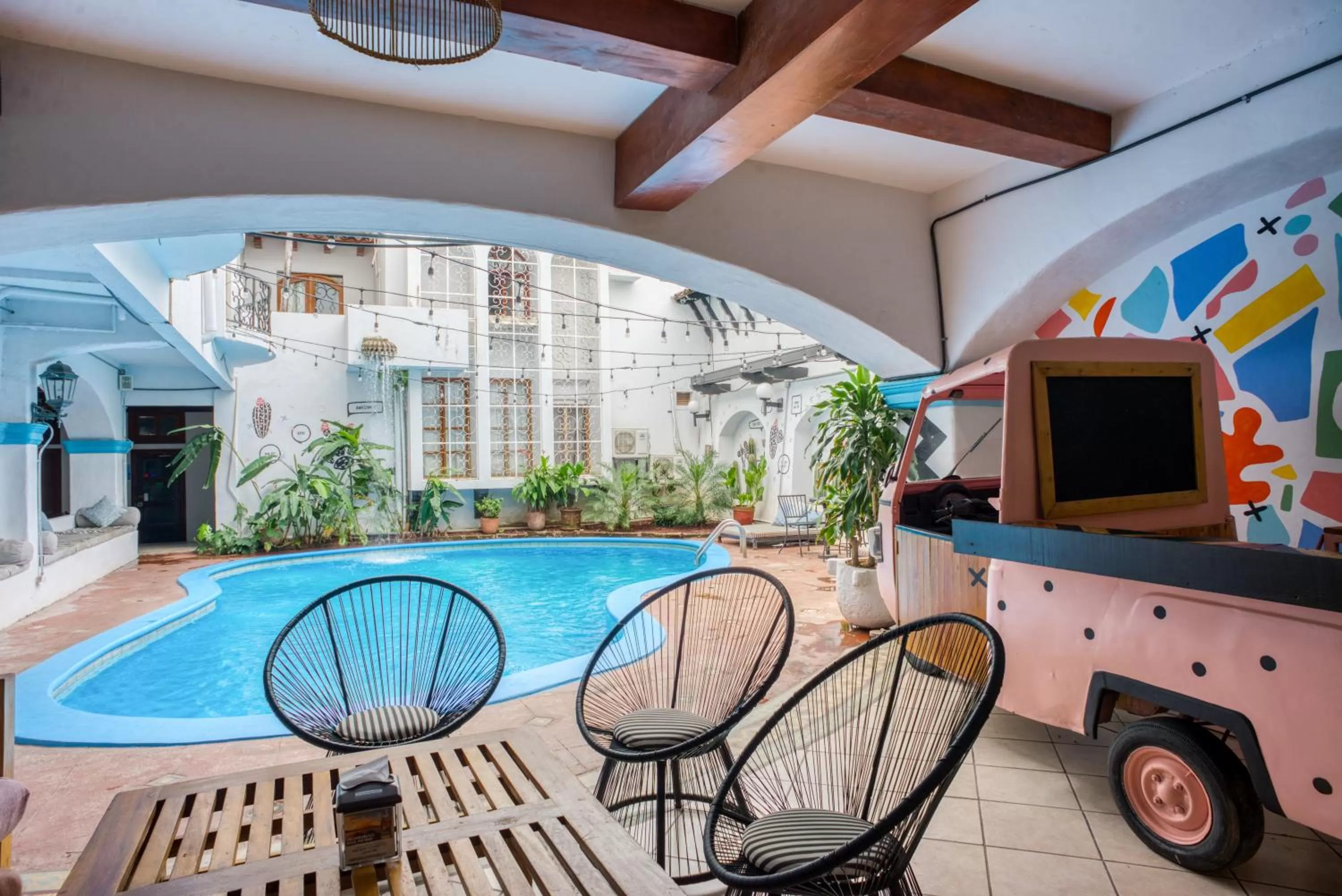 Swimming pool in Socialtel Granada