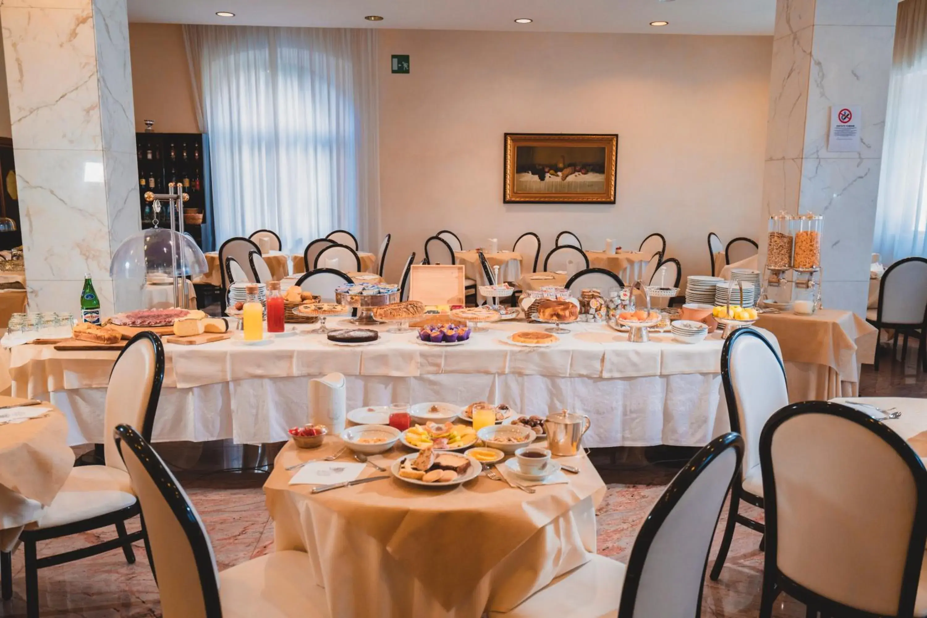 Activities, Restaurant/Places to Eat in Grand Hotel Milano
