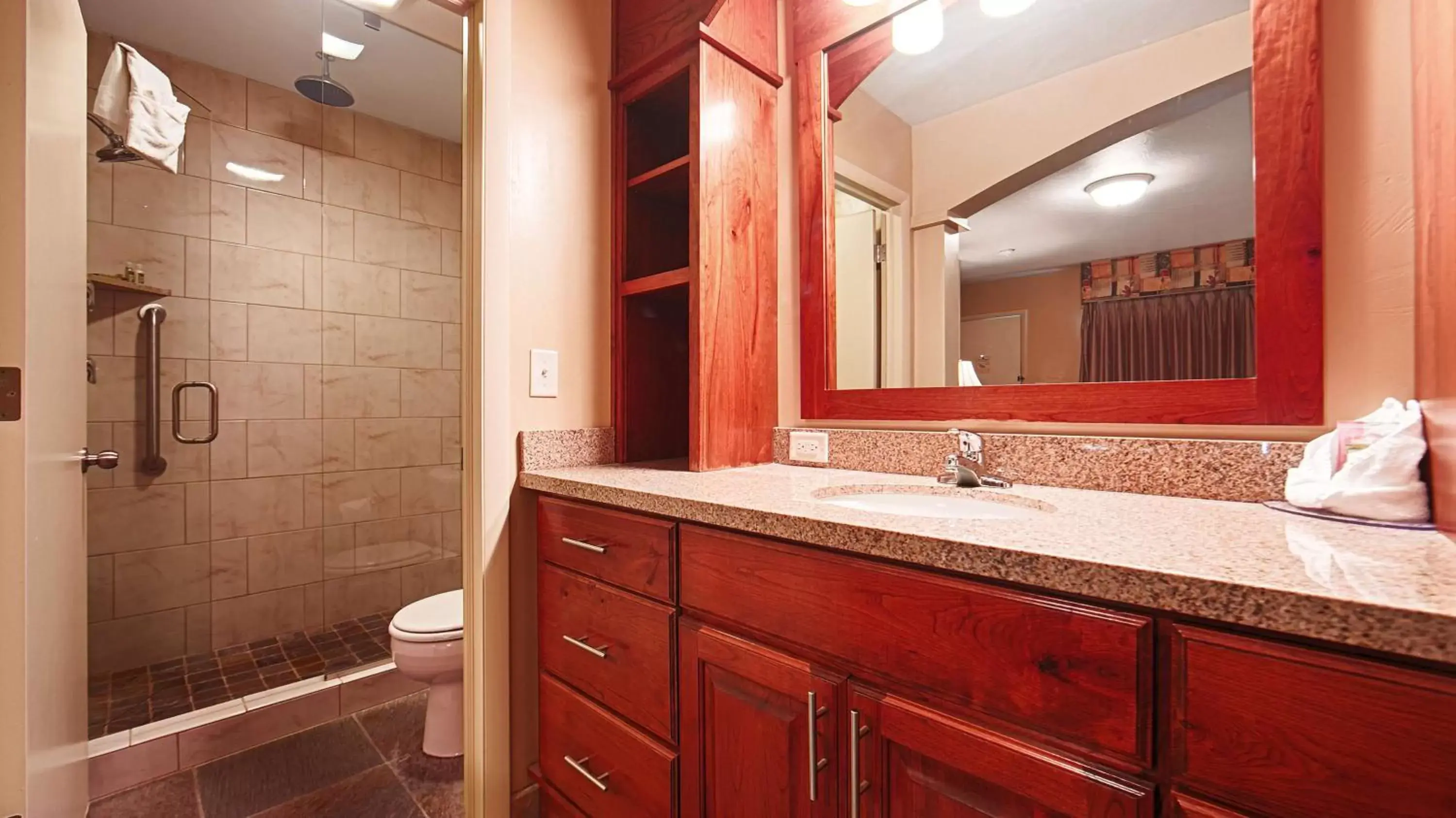 Bathroom in Best Western Driftwood Inn