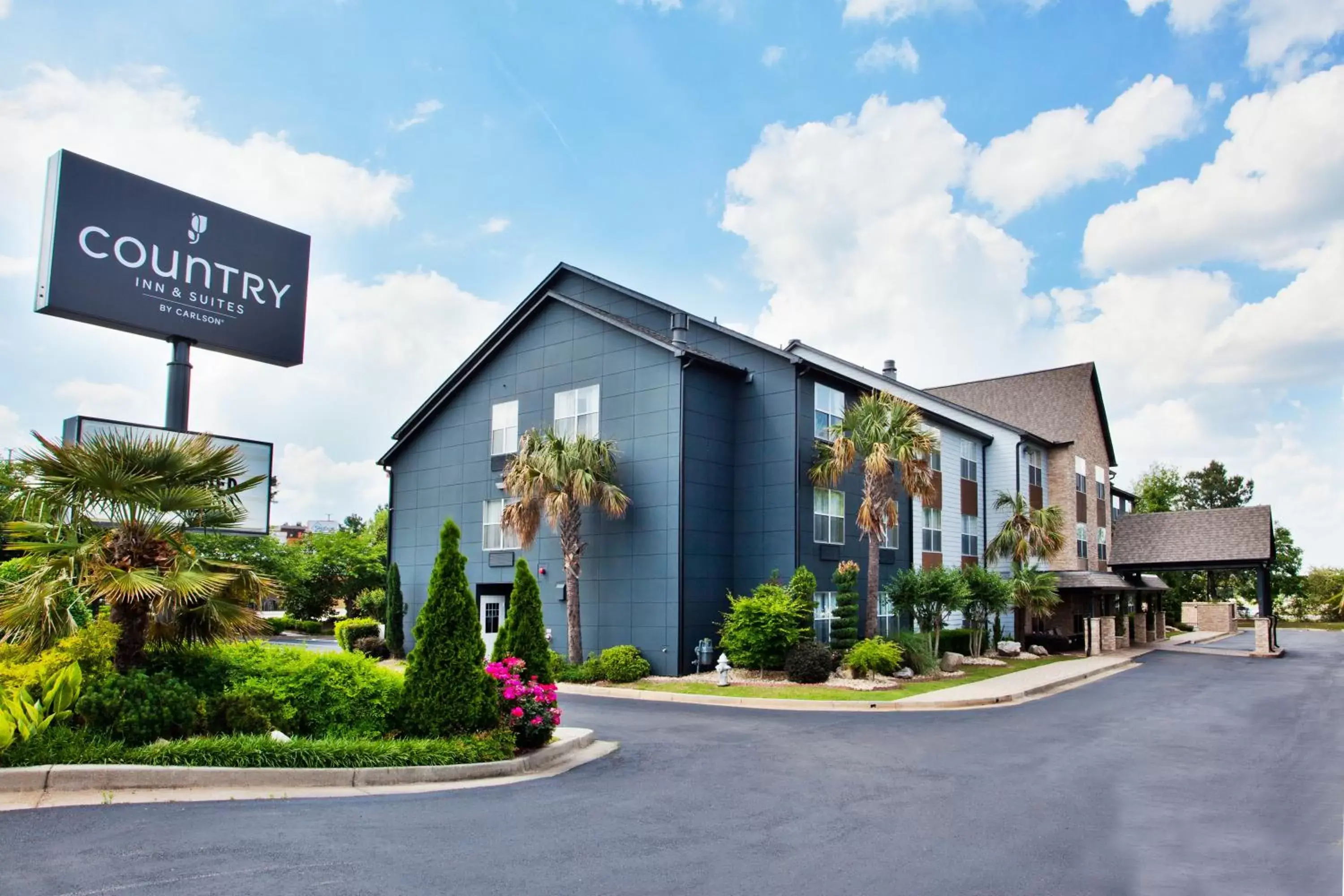 Facade/entrance, Property Building in Country Inn & Suites by Radisson, Atlanta I-75 South, GA