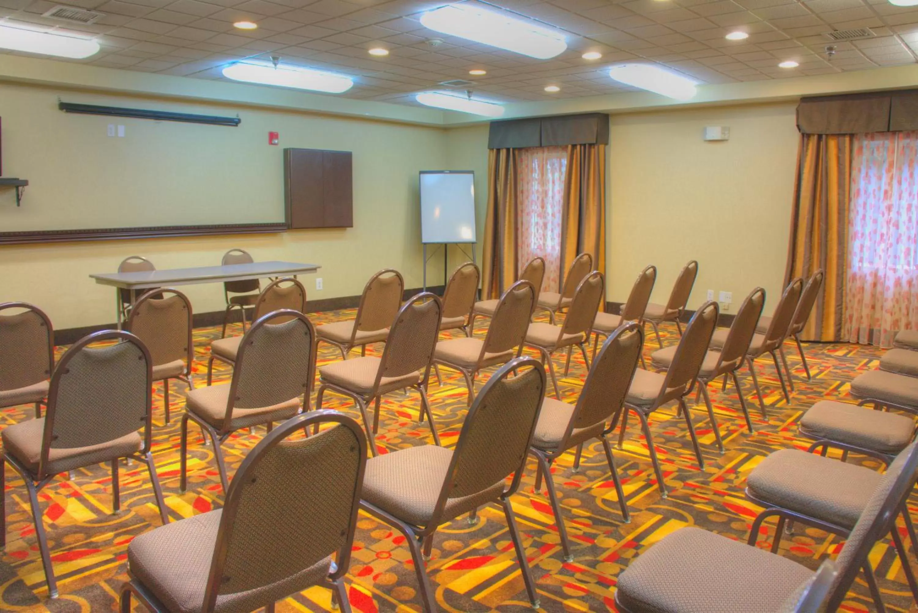 Meeting/conference room in Wingate by Wyndham Steubenville