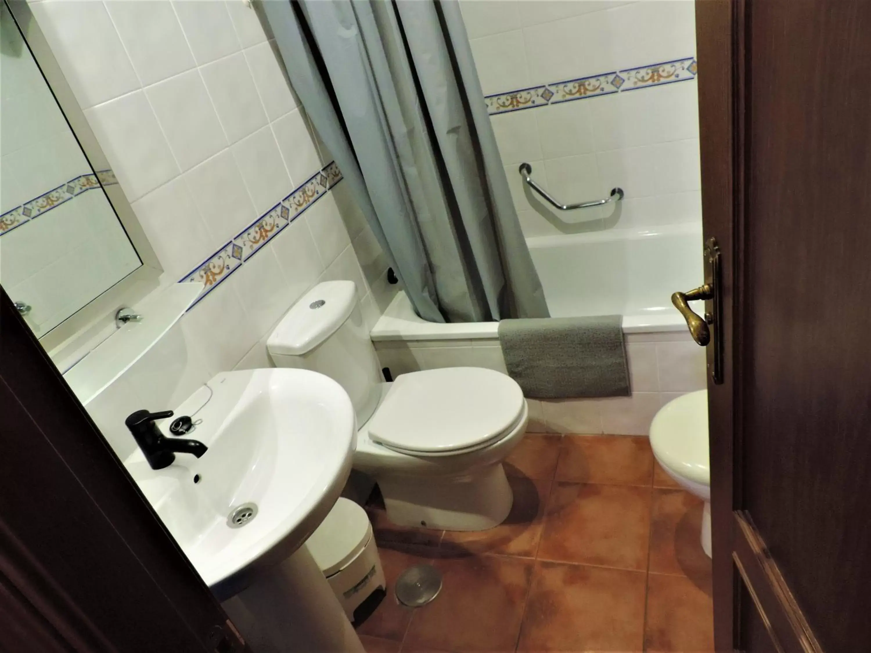 Toilet, Bathroom in APARTAMENTOS CASERIA DE COMARES