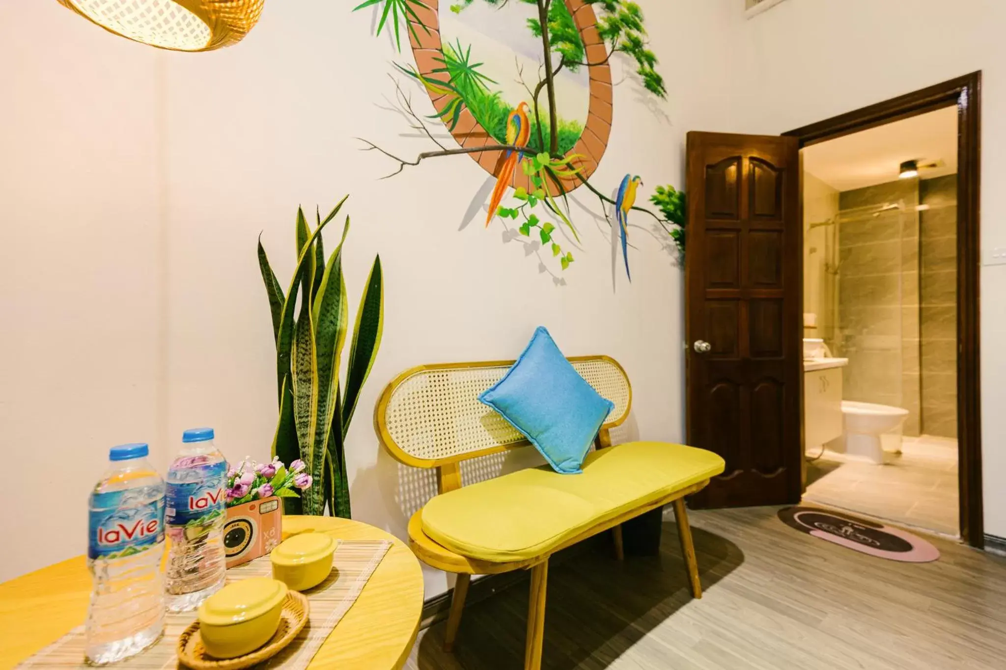 Seating area in Eden Westlake Hotel Seating area in Eden Westlake Hotel