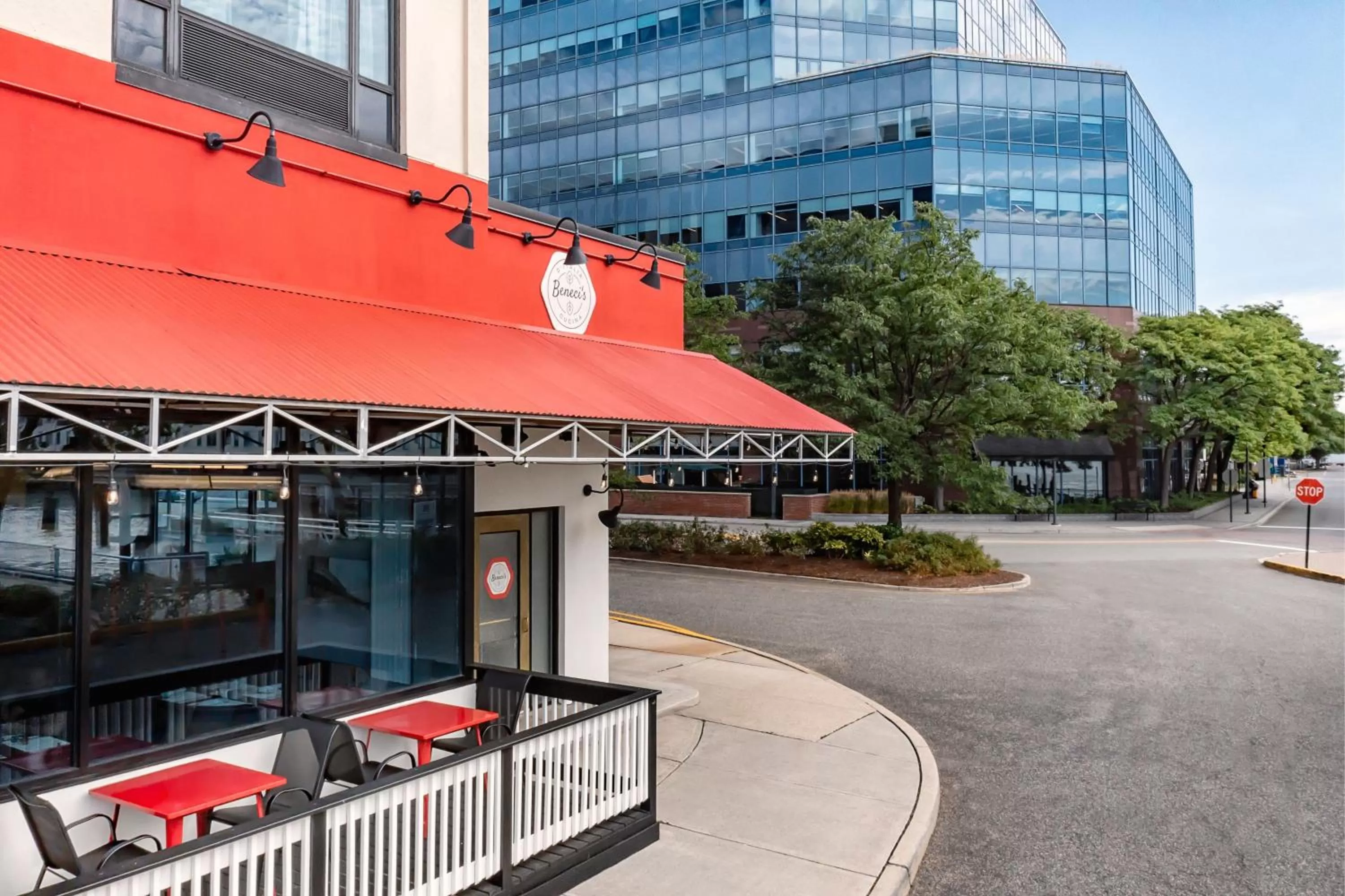 Restaurant/places to eat in Sheraton Lincoln Harbor Hotel