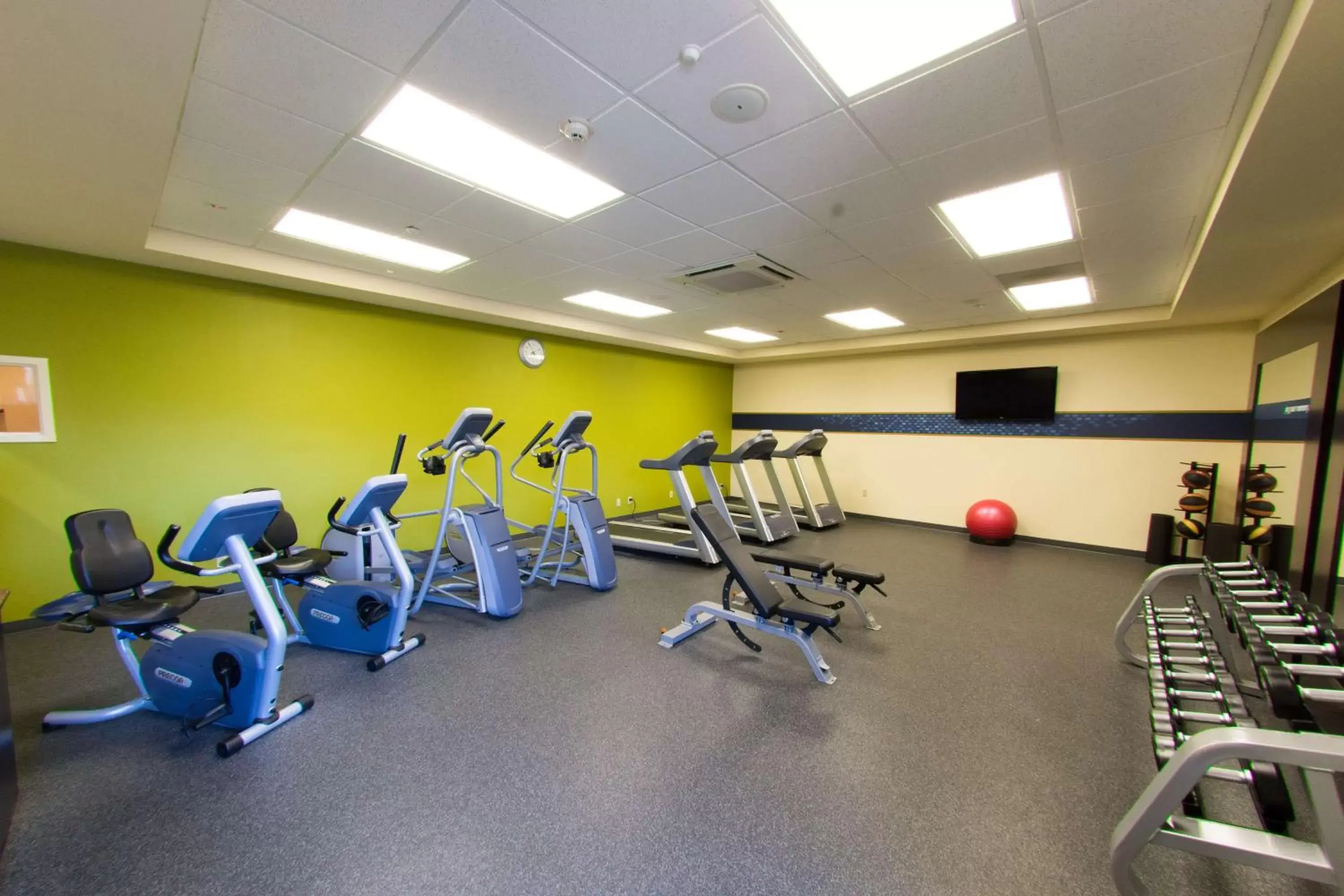 Fitness centre/facilities, Fitness Center/Facilities in Hampton Inn & Suites Riverside/Corona East