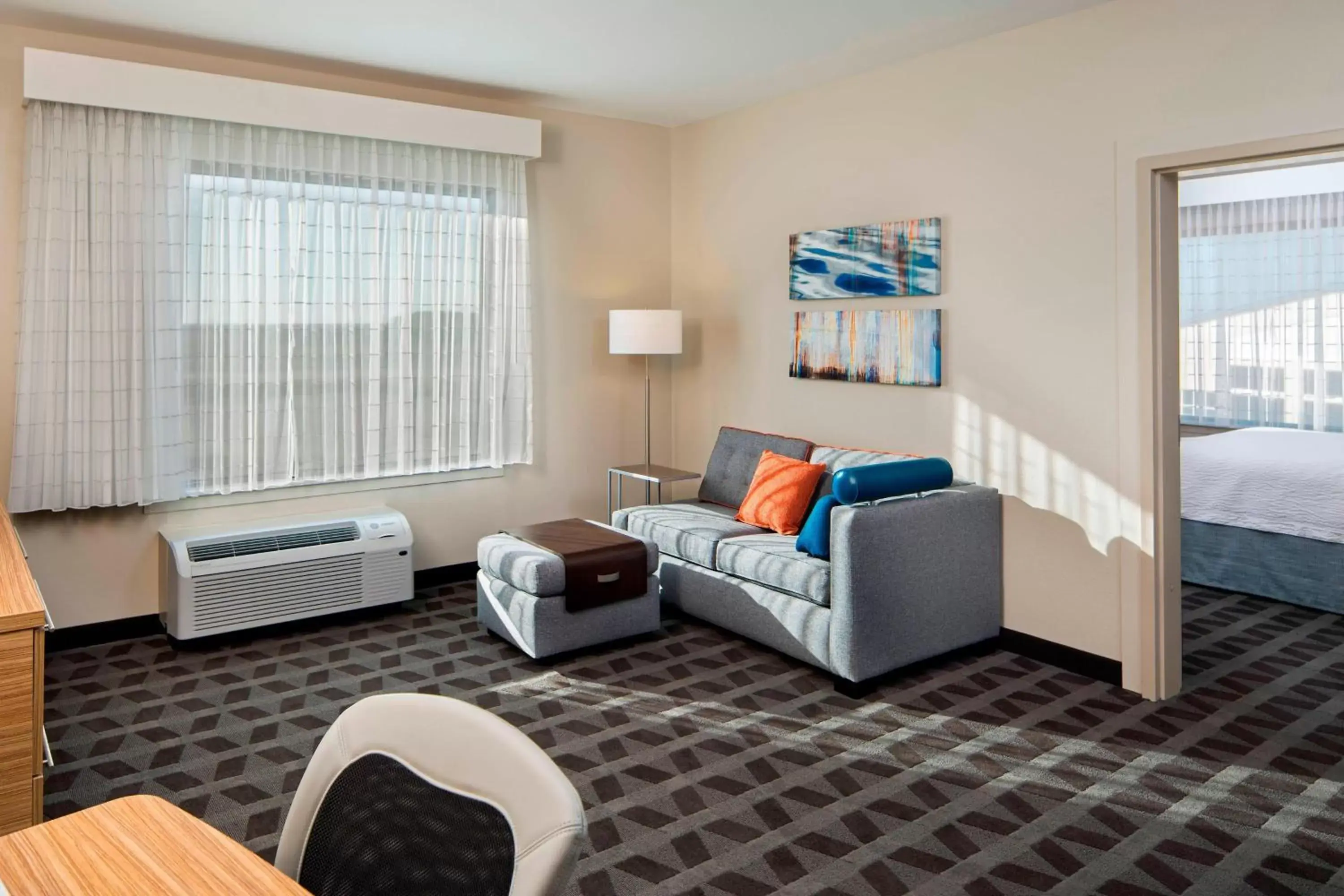 Living room, Seating Area in TownePlace Suites by Marriott Foley at OWA