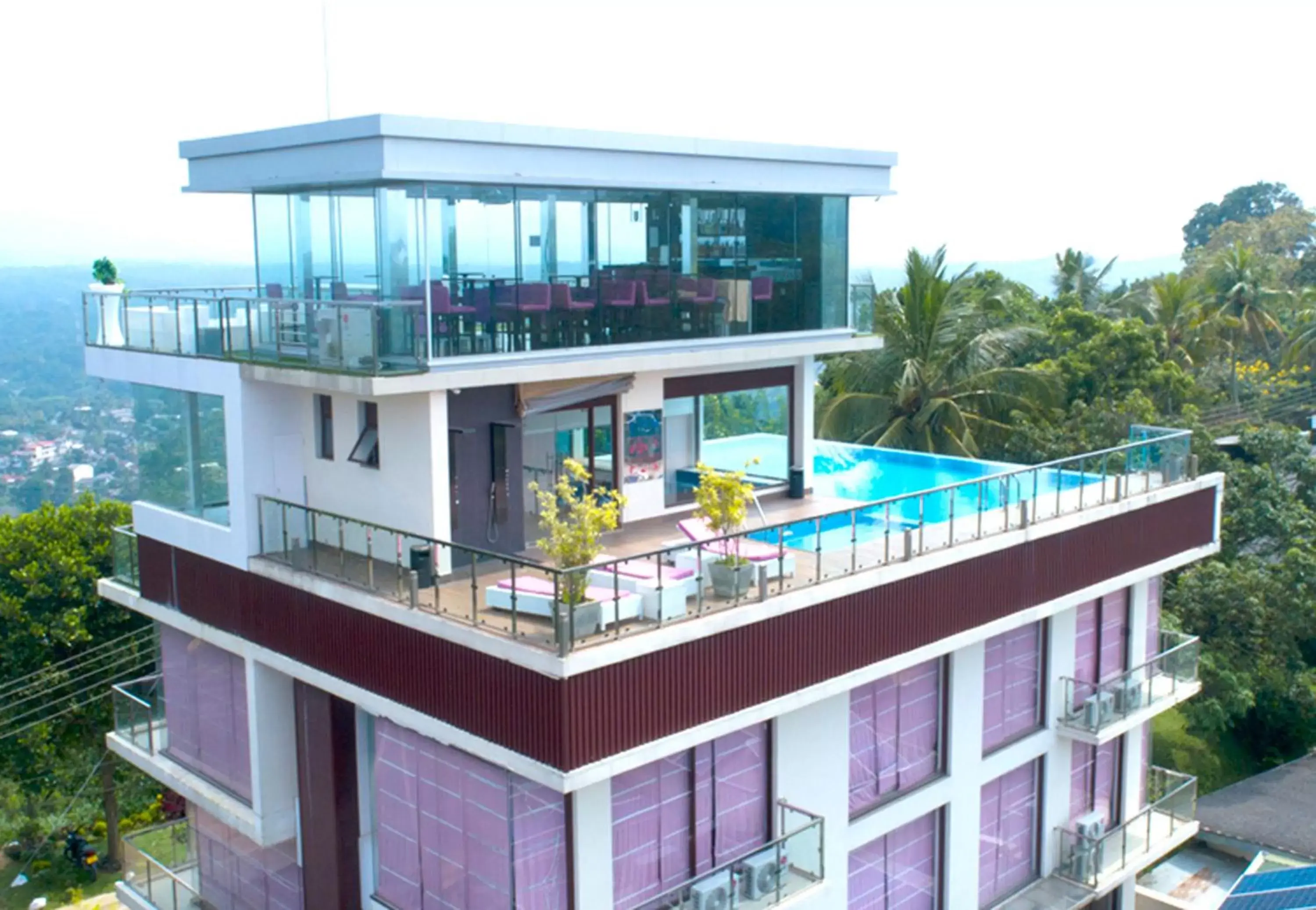 Property building, Pool View in View360