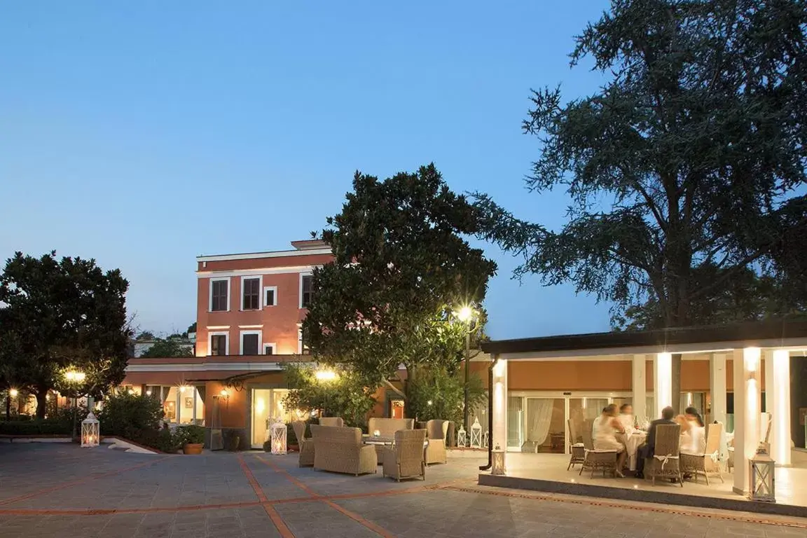 Property Building in Montespina Park Hotel