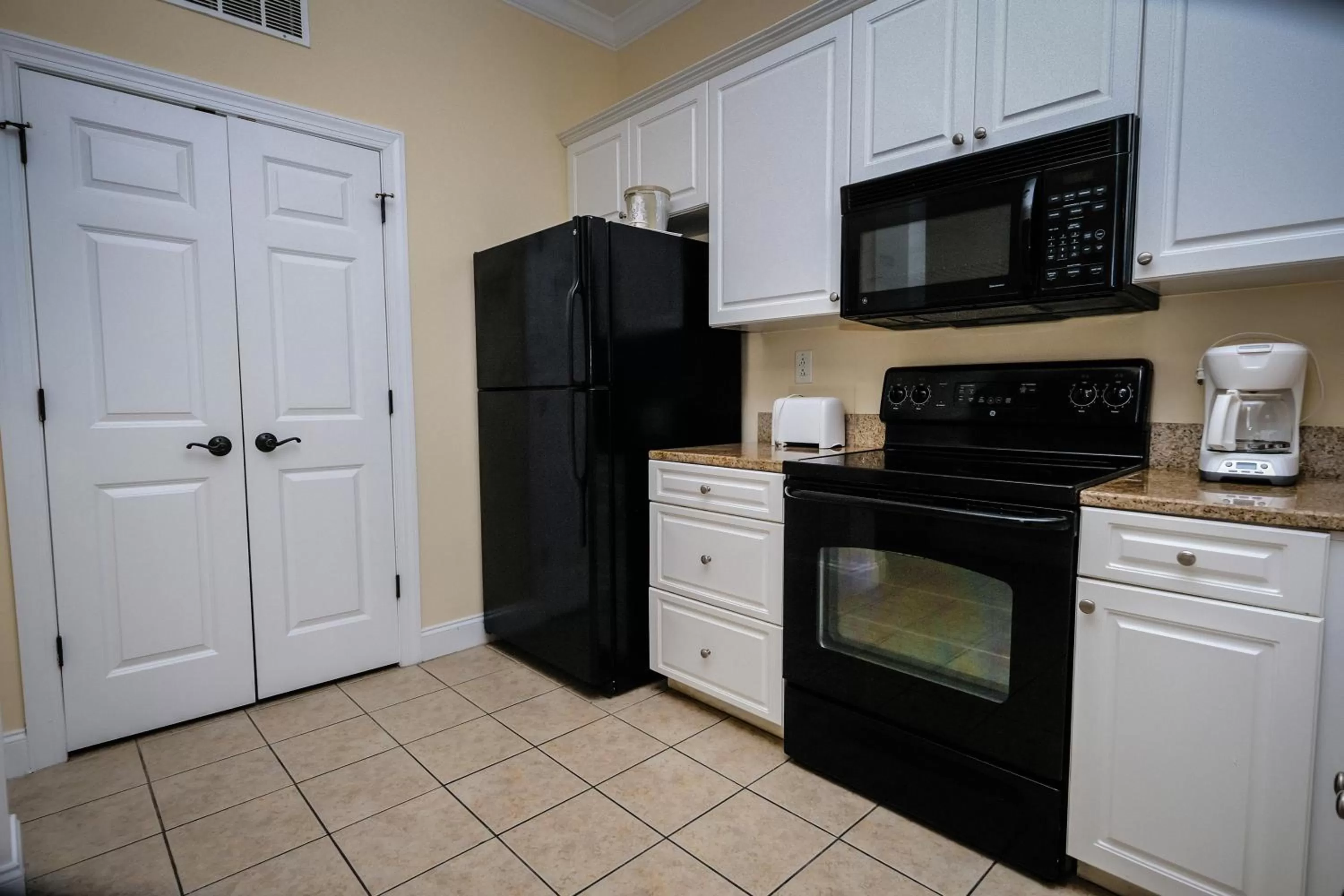Kitchen or kitchenette in Litchfield Beach & Golf Resort