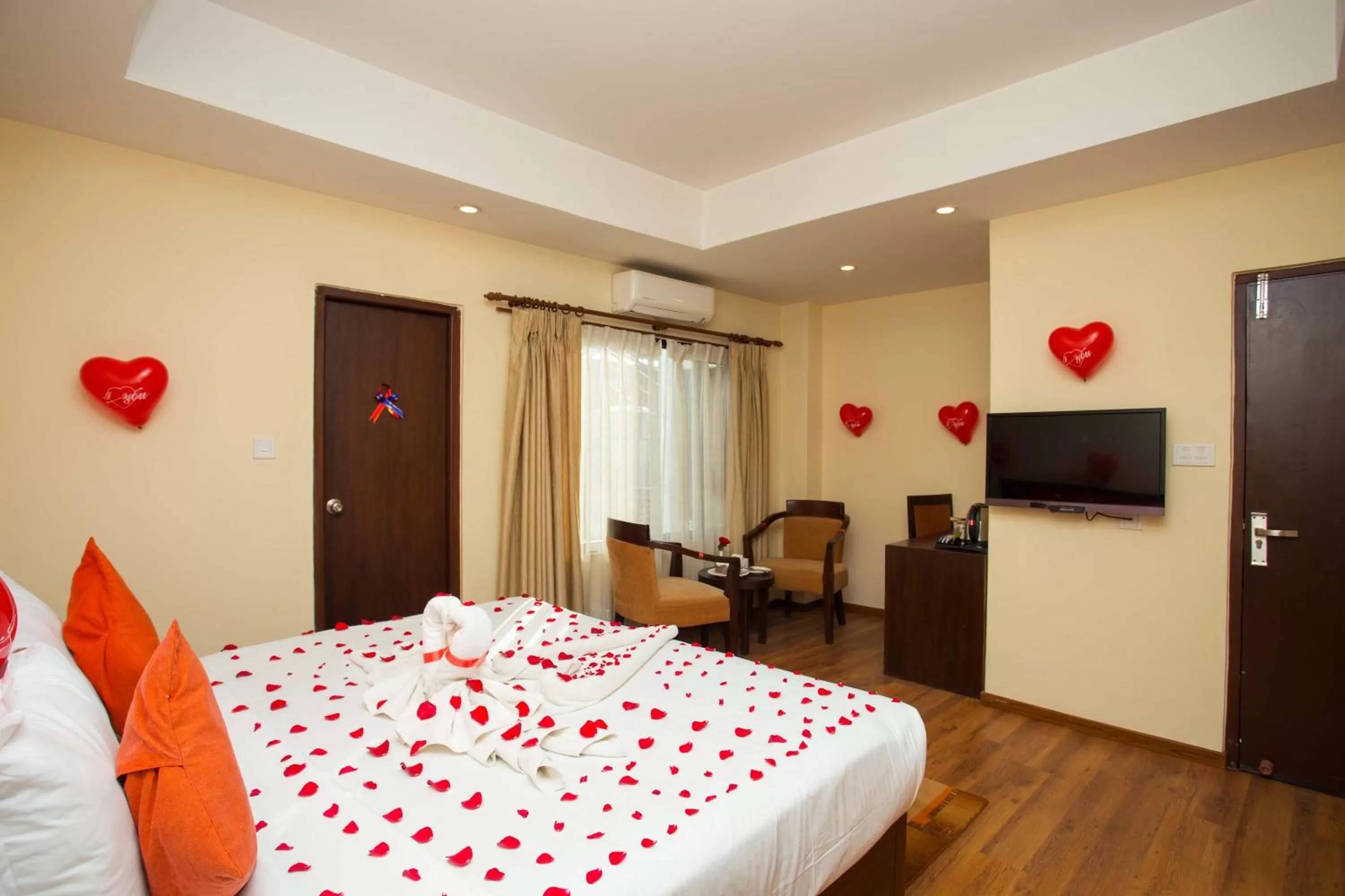 Photo of the whole room, Bed in Hotel Jay Suites