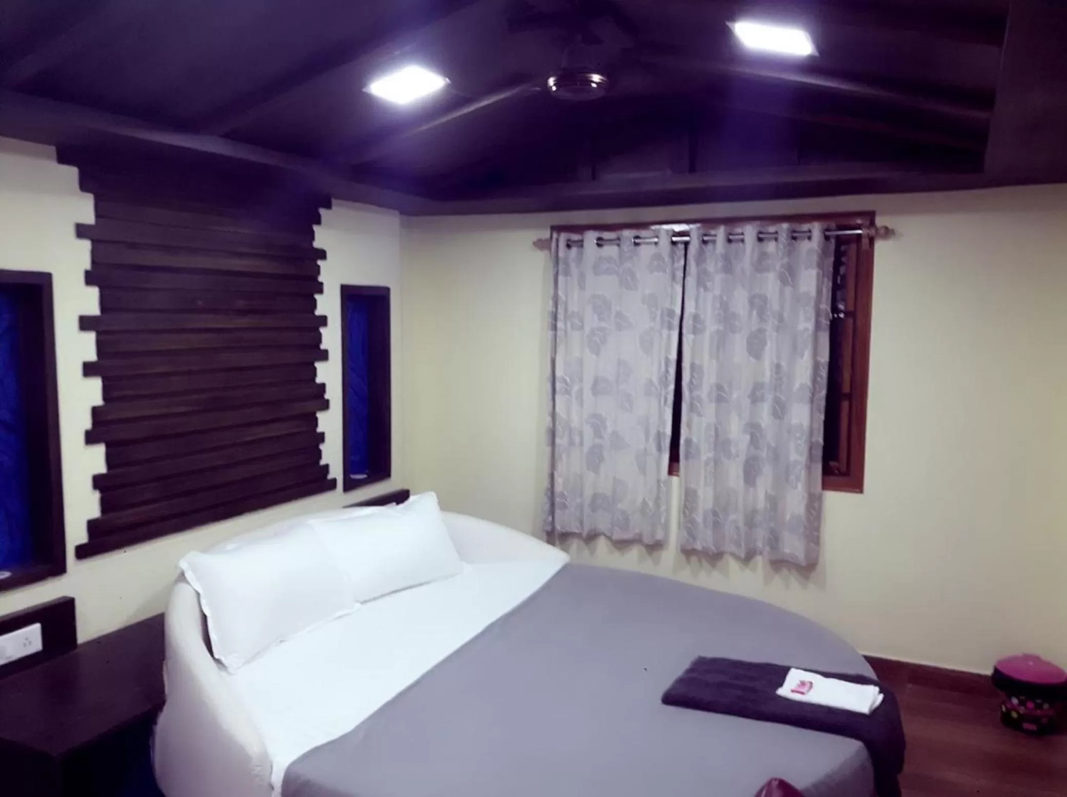 Bedroom, Bed in Hotel Anandhiram Heritage