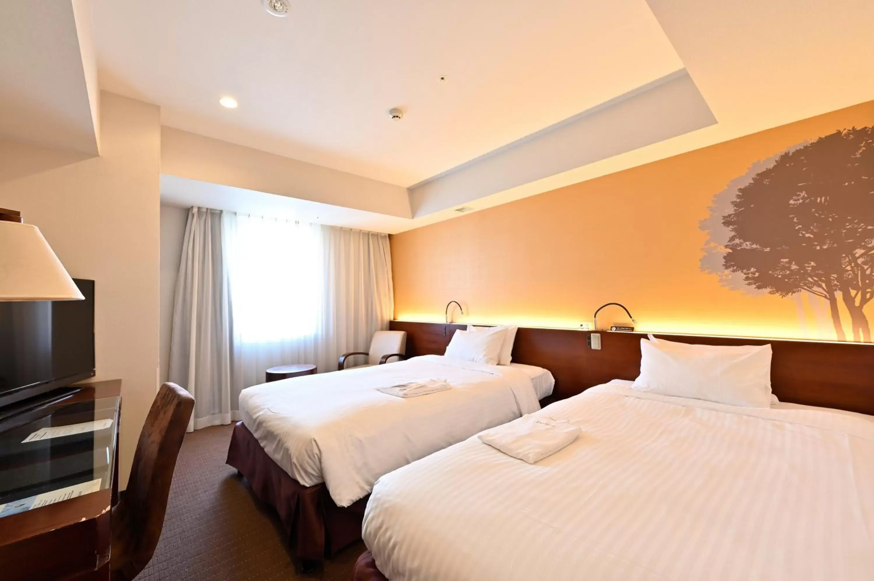 Photo of the whole room, Bed in Hotel Keihan Sapporo