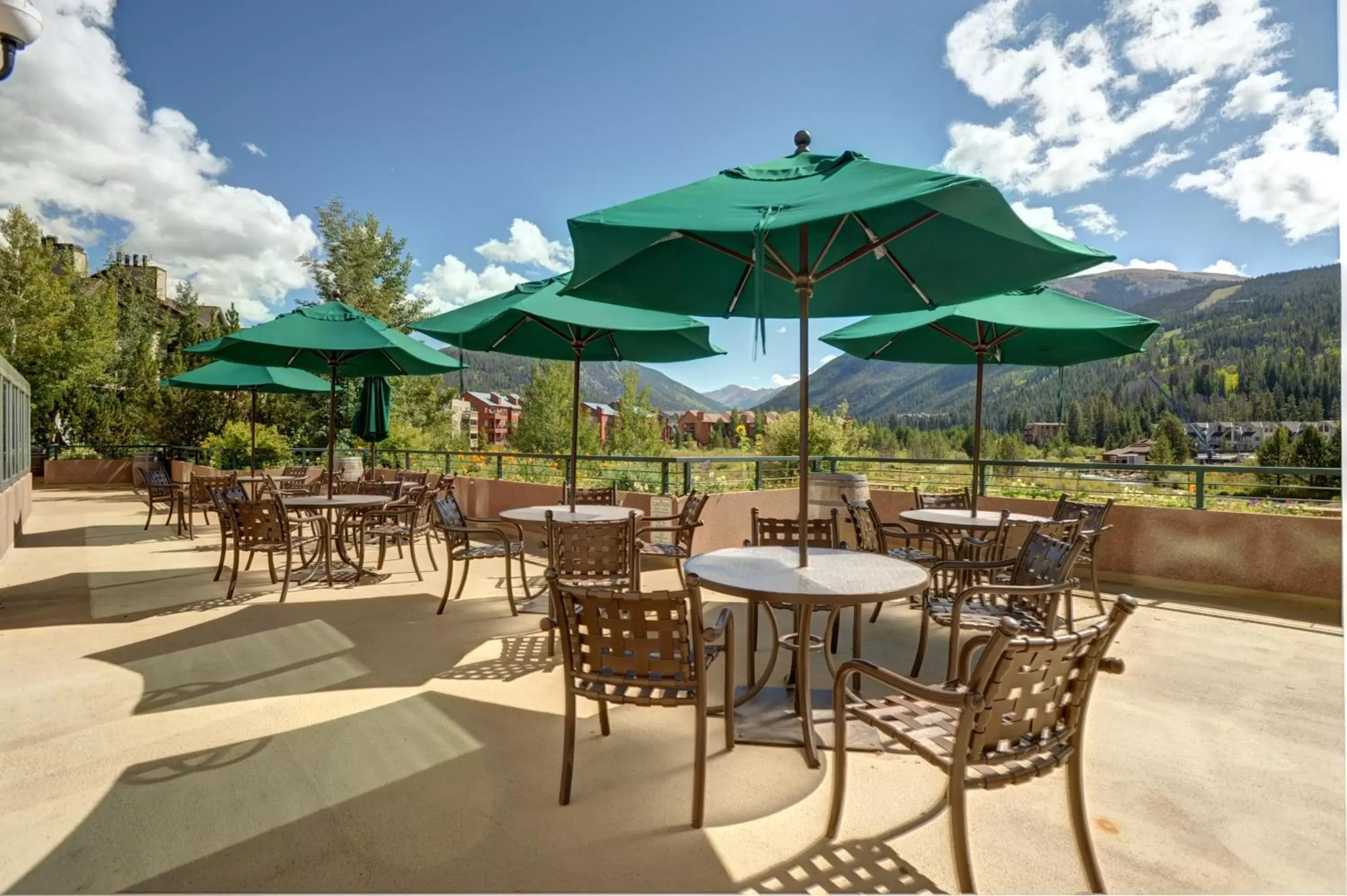 Patio in Hyatt Place Keystone - Dillon Patio in Hyatt Place Keystone - Dillon