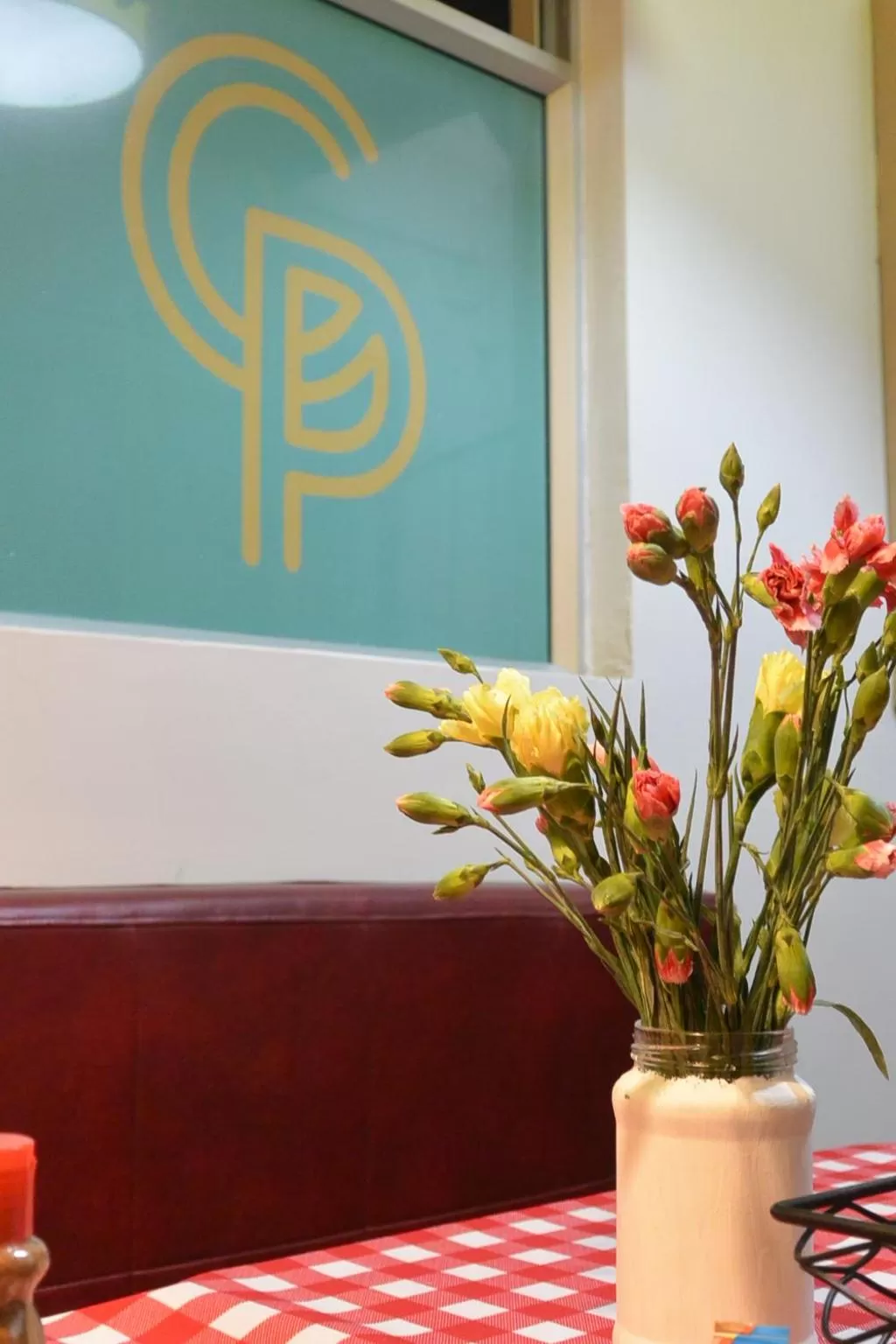 Restaurant/places to eat in Casa Prada Bed & Breakfast