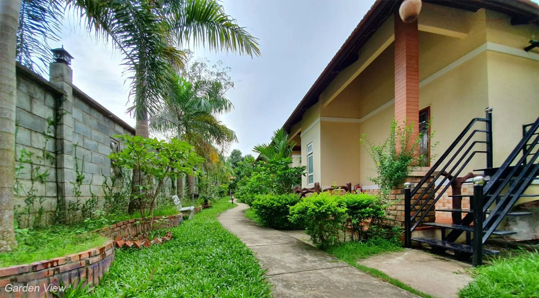 Garden in Mayfair Valley