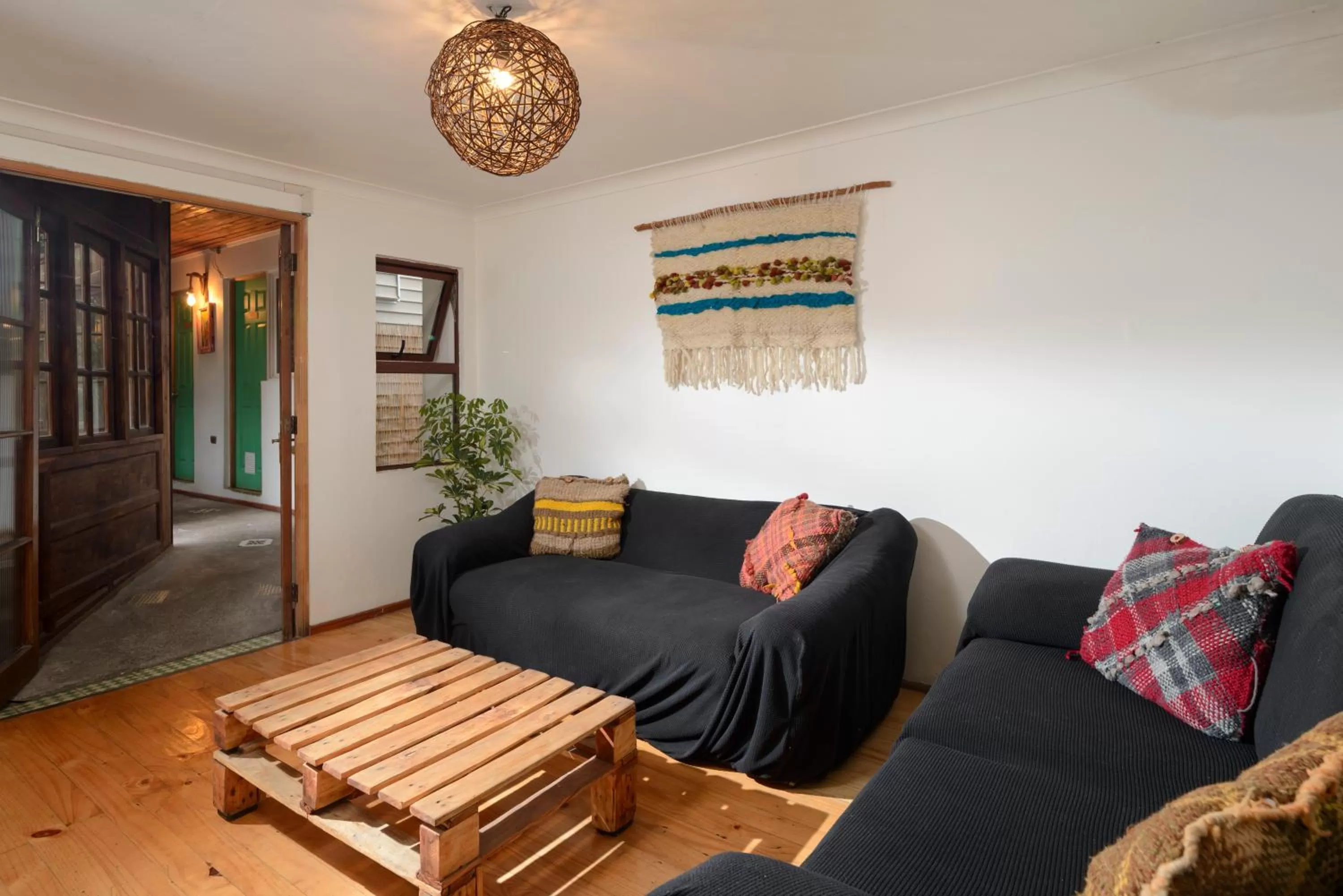 Living room in Verde Madera Hostel B&B