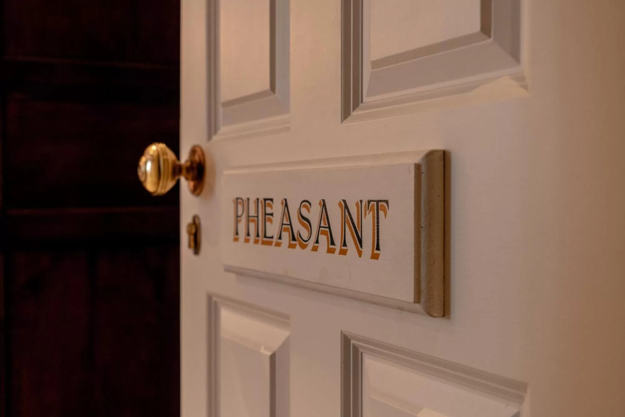 Logo/Certificate/Sign in The Coach and Horses