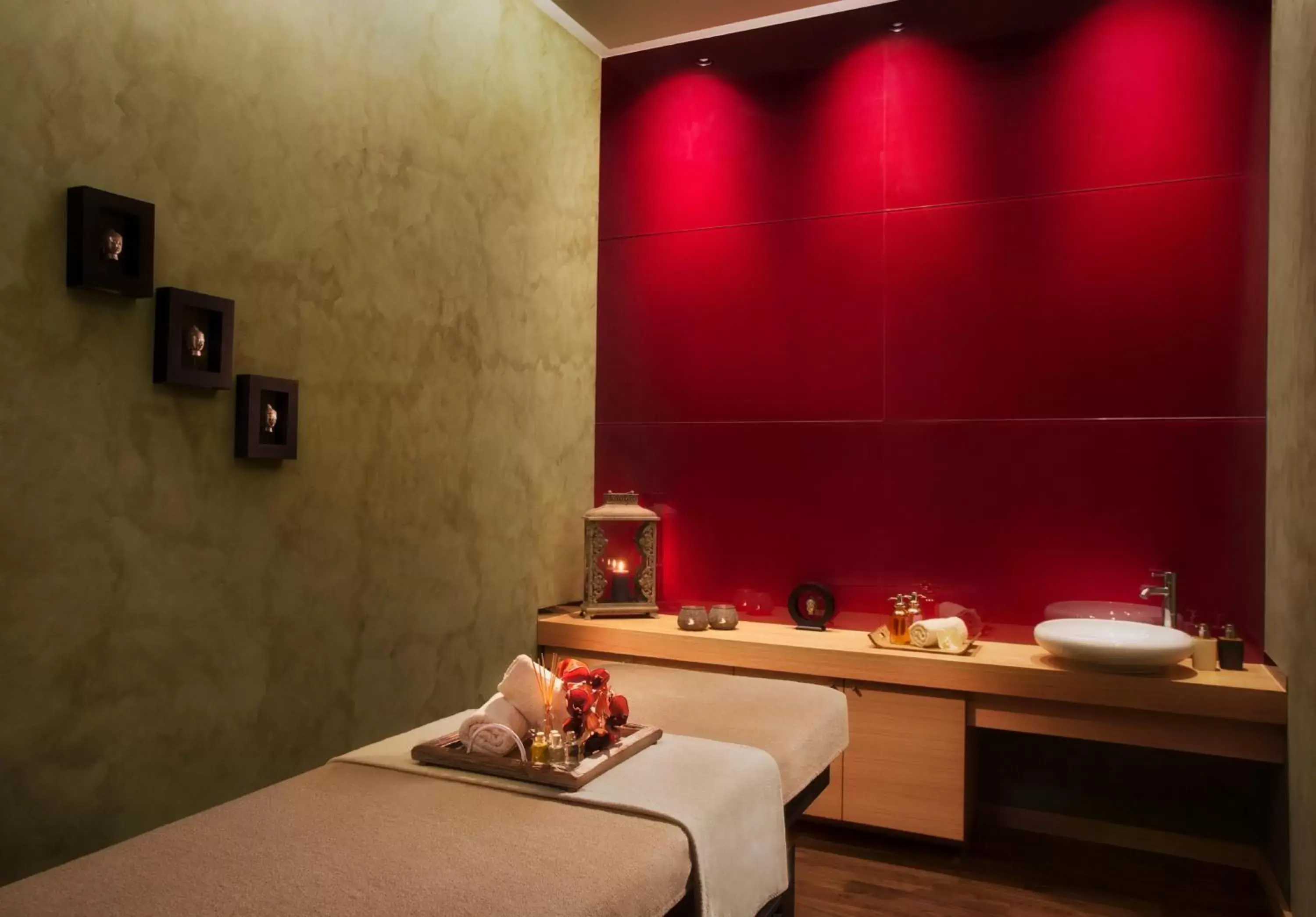 Massage, Bathroom in Akra Hotel