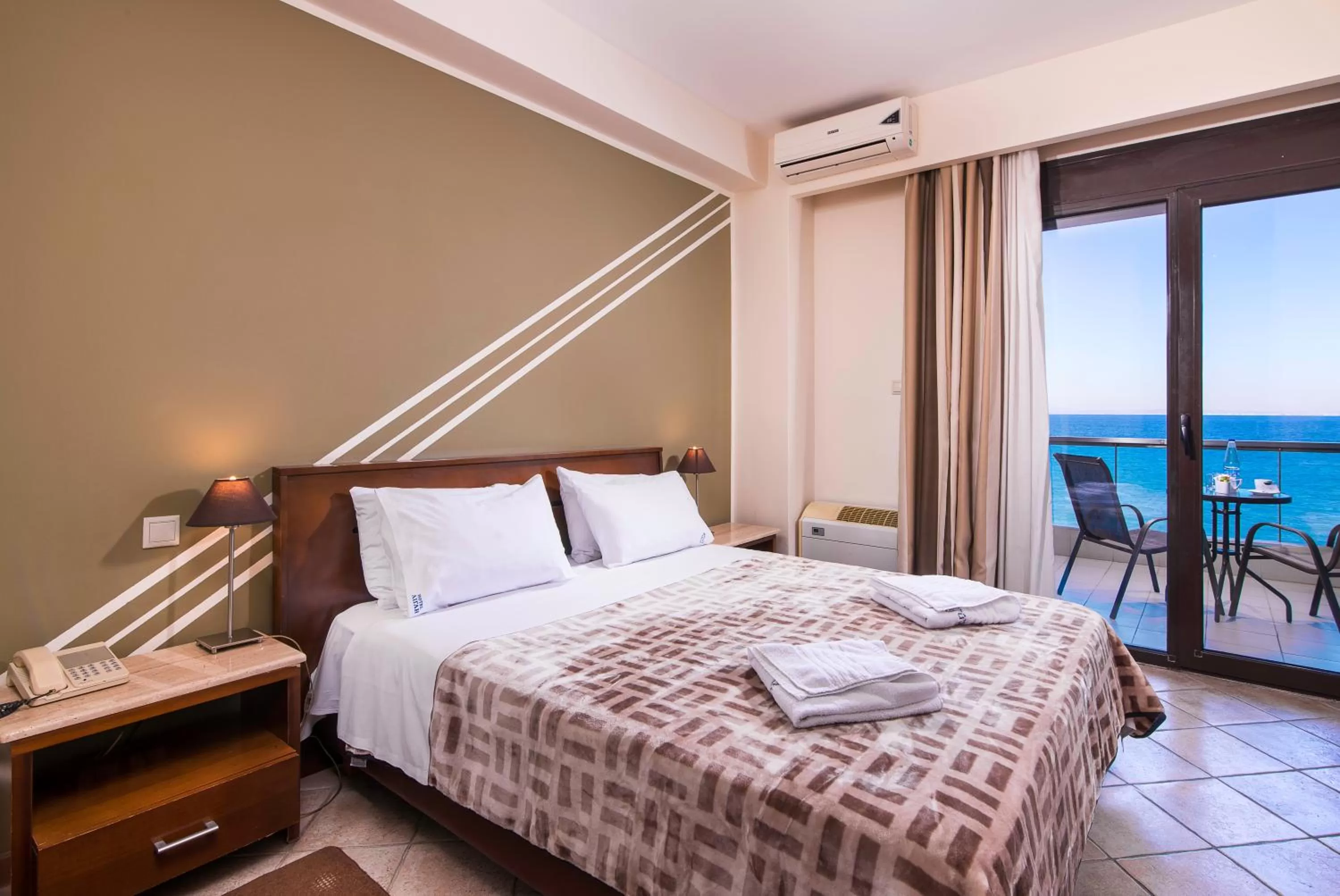 Bedroom, Bed in Hotel Aigli