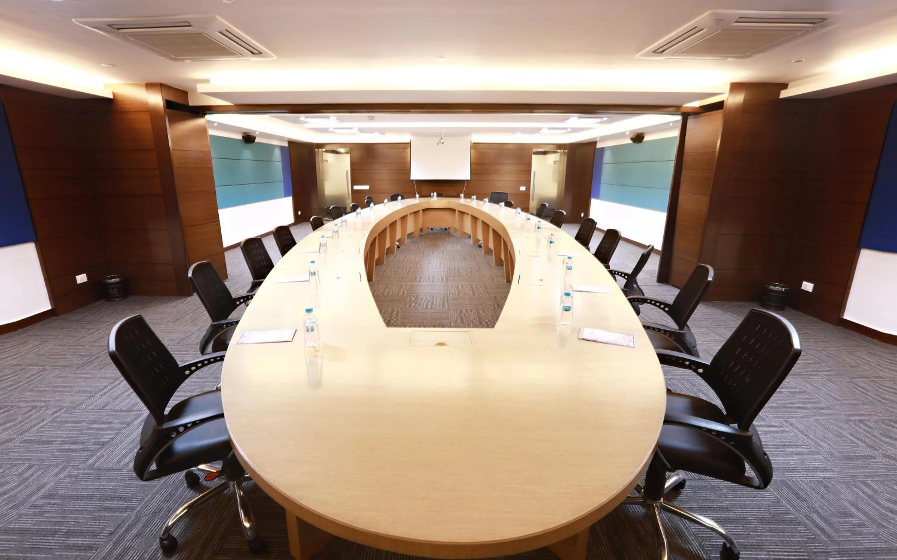 Meeting/conference room in Hotel Patliputra Continental