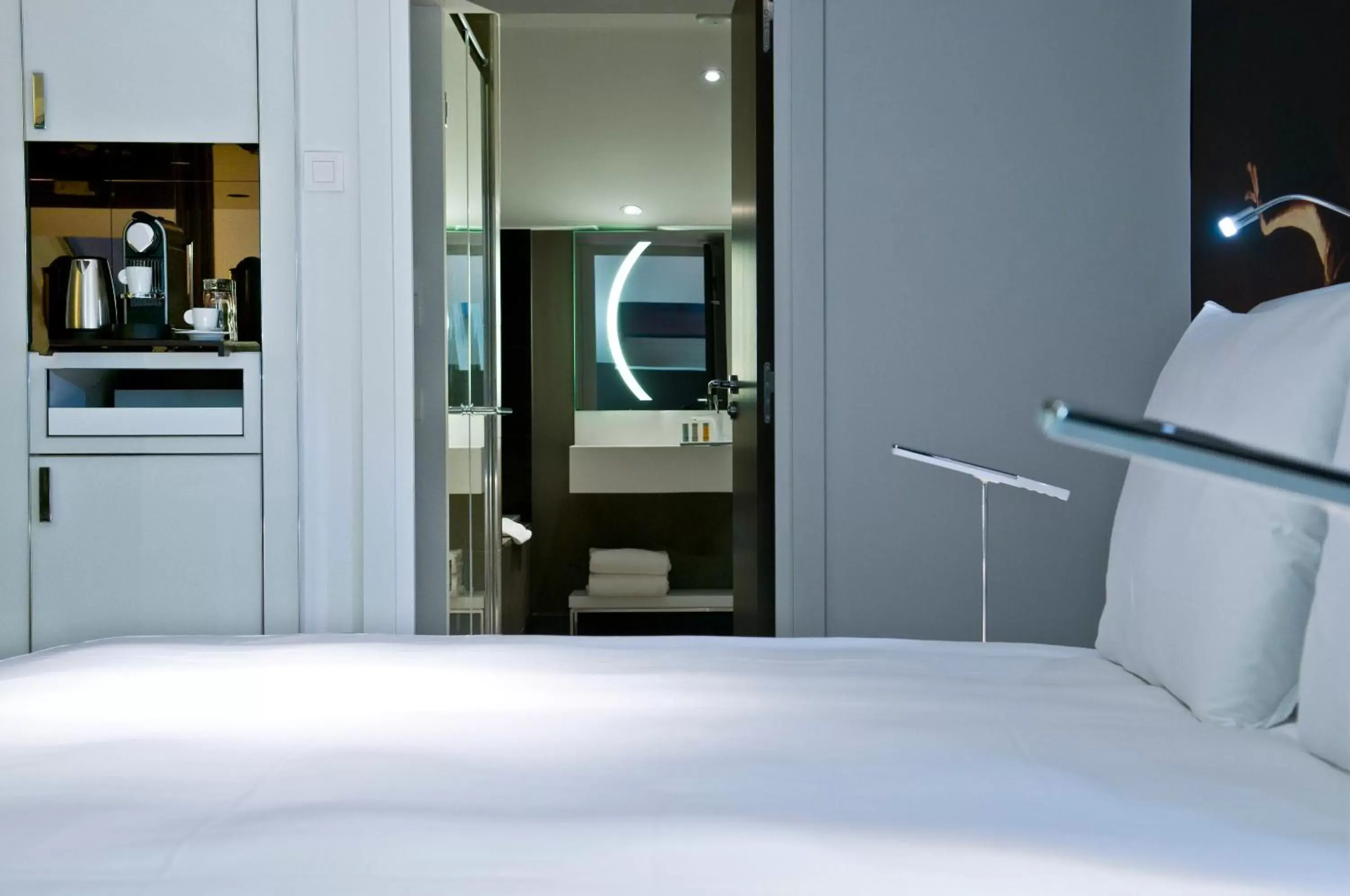 Photo of the whole room, Bathroom in Radisson BLU Hotel Nantes