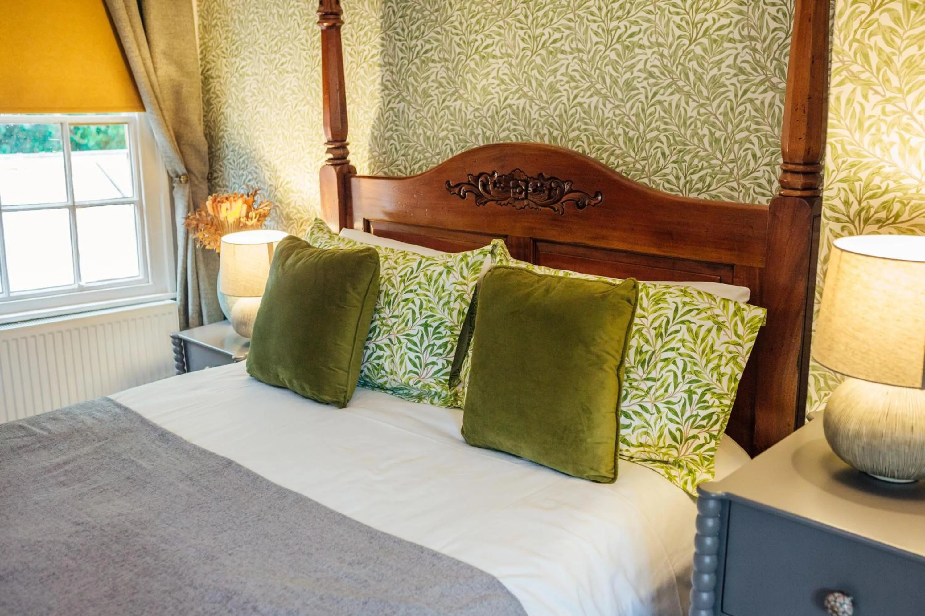 Bed in Old Rectory House, Redditch