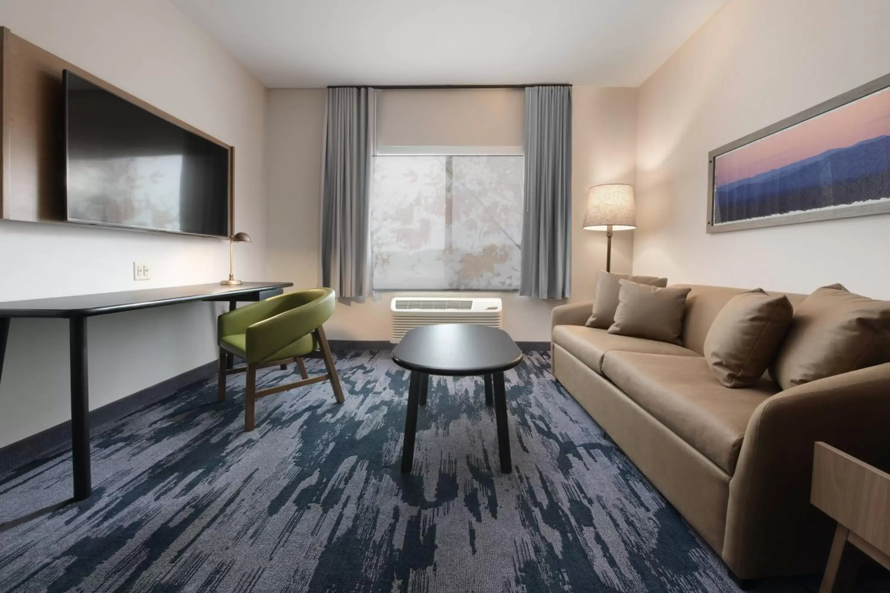 Living room, Seating Area in Fairfield Inn & Suites by Marriott El Dorado