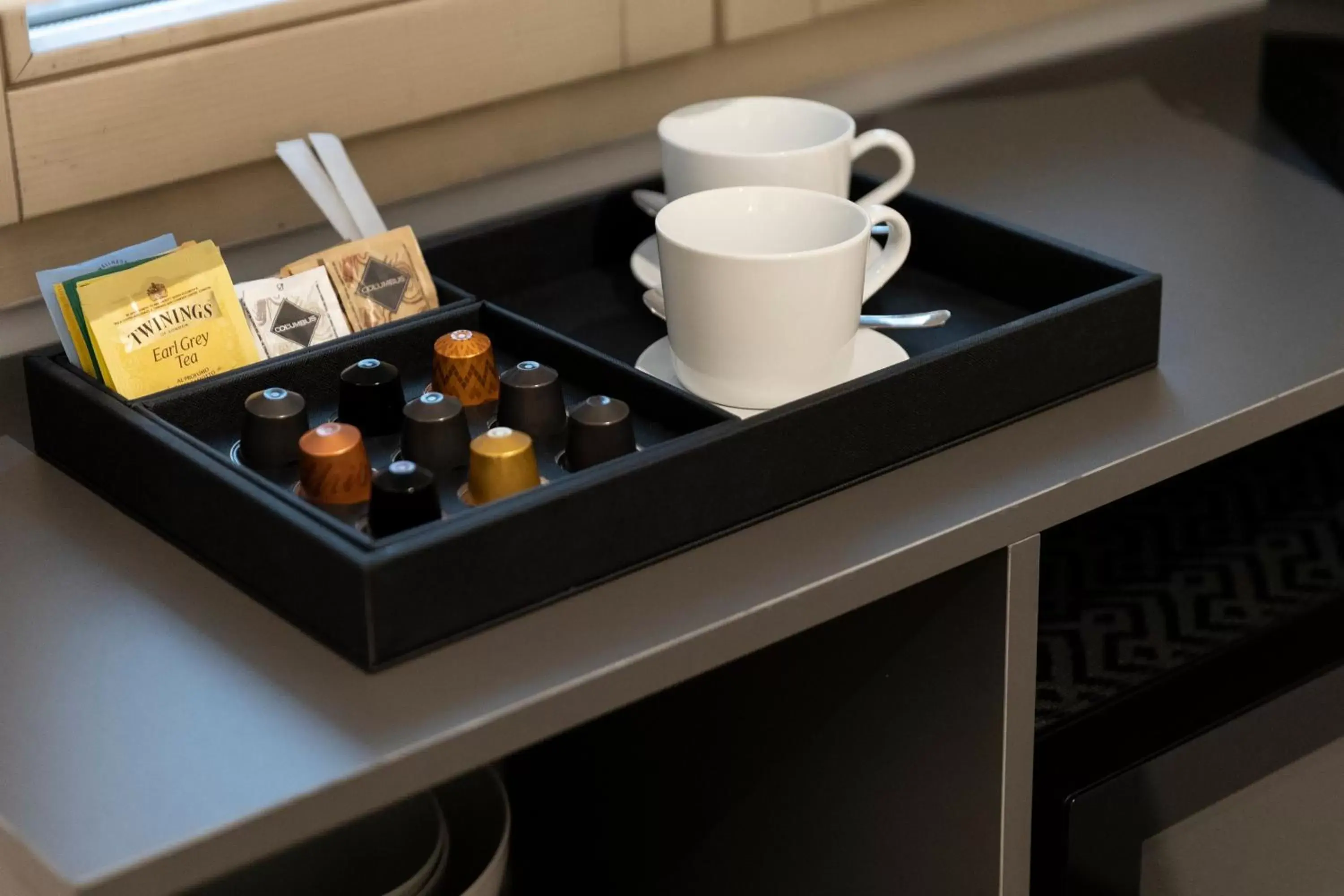 Coffee/tea facilities in Corso 84 Luxury Suites