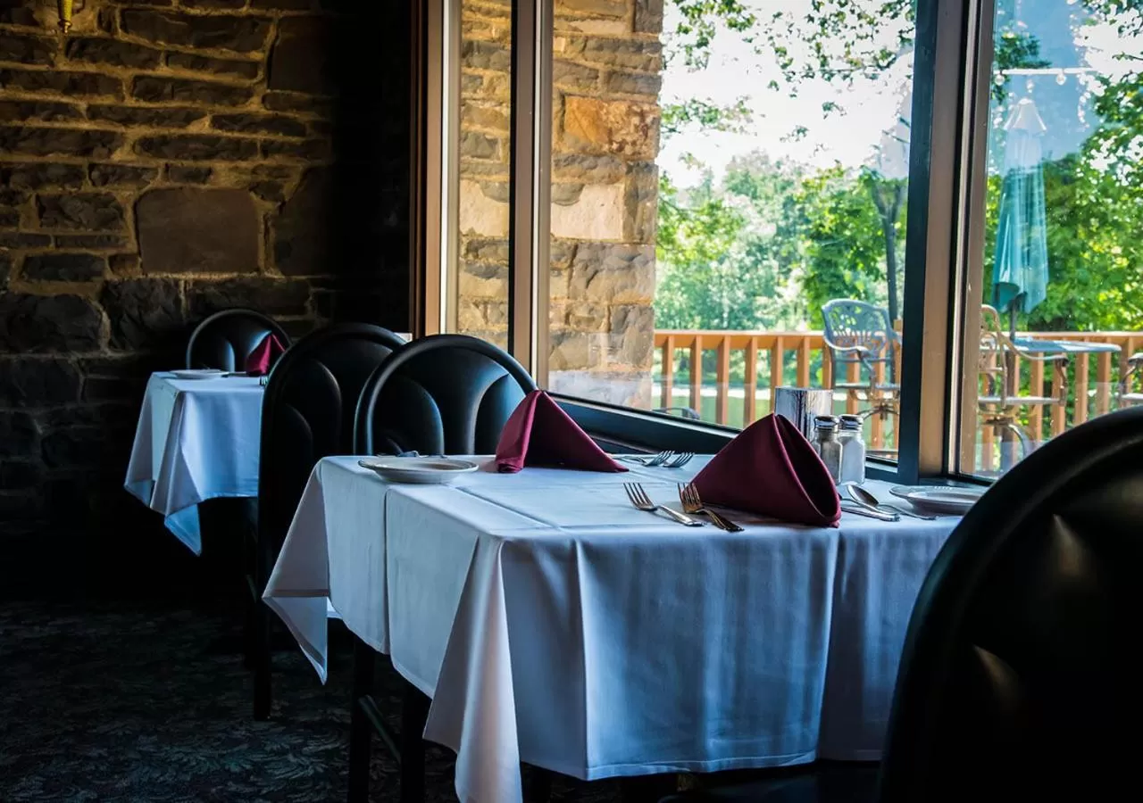 Restaurant/Places to Eat in Pocono Palace Resort