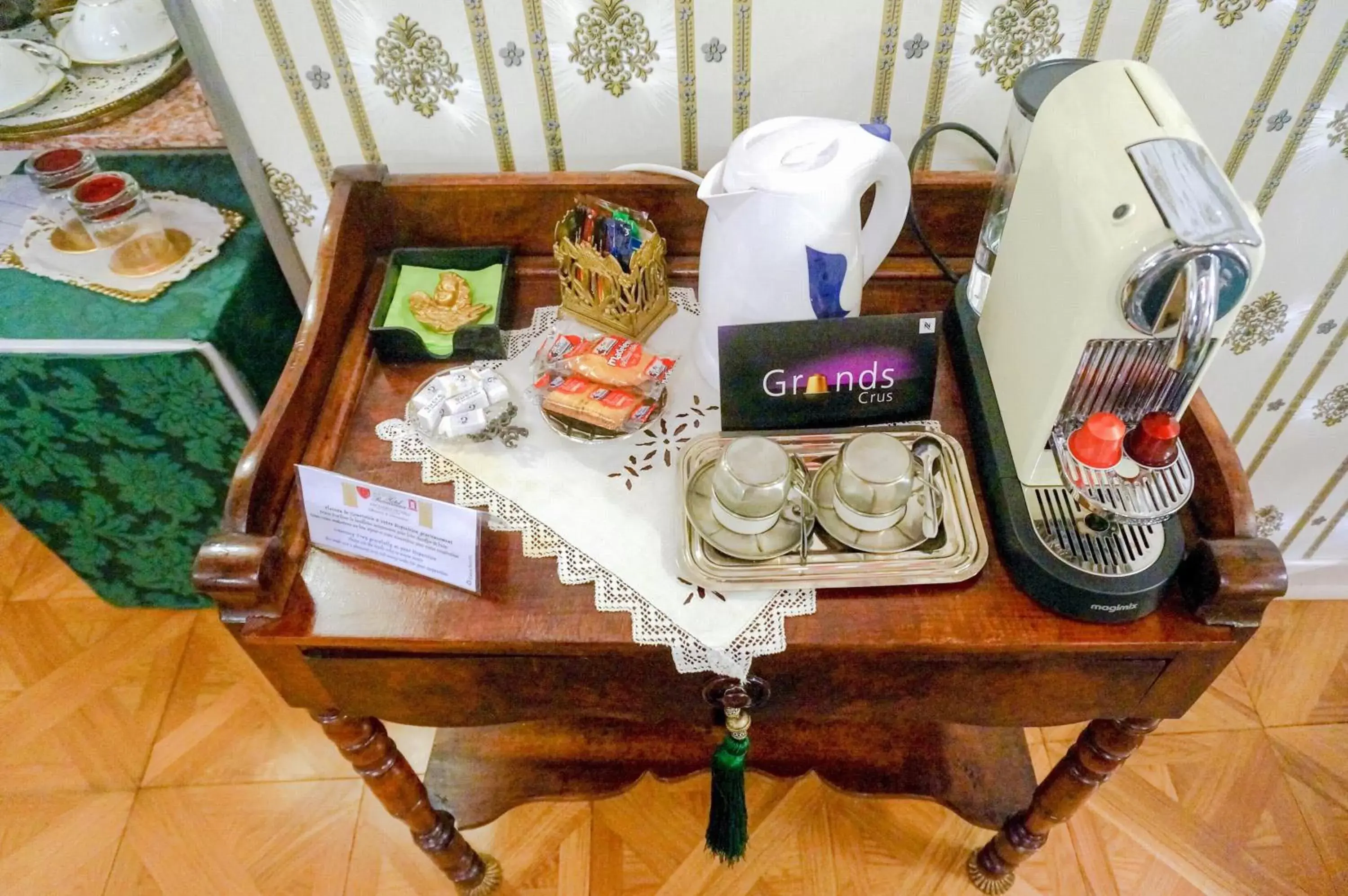 Coffee/tea facilities in Hôtel Renaissance