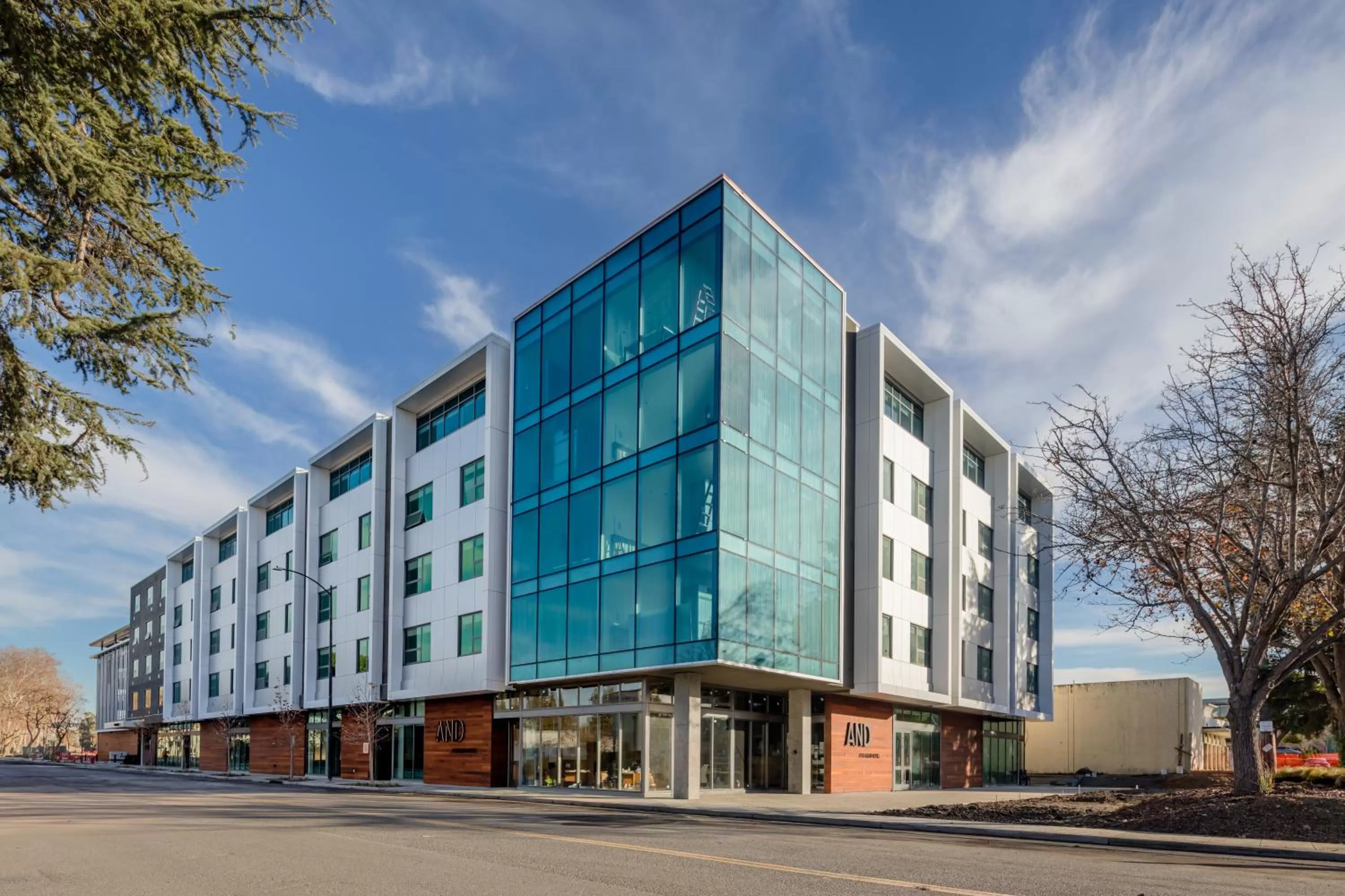 Property building in Shashi Hotel Mountain View Palo Alto